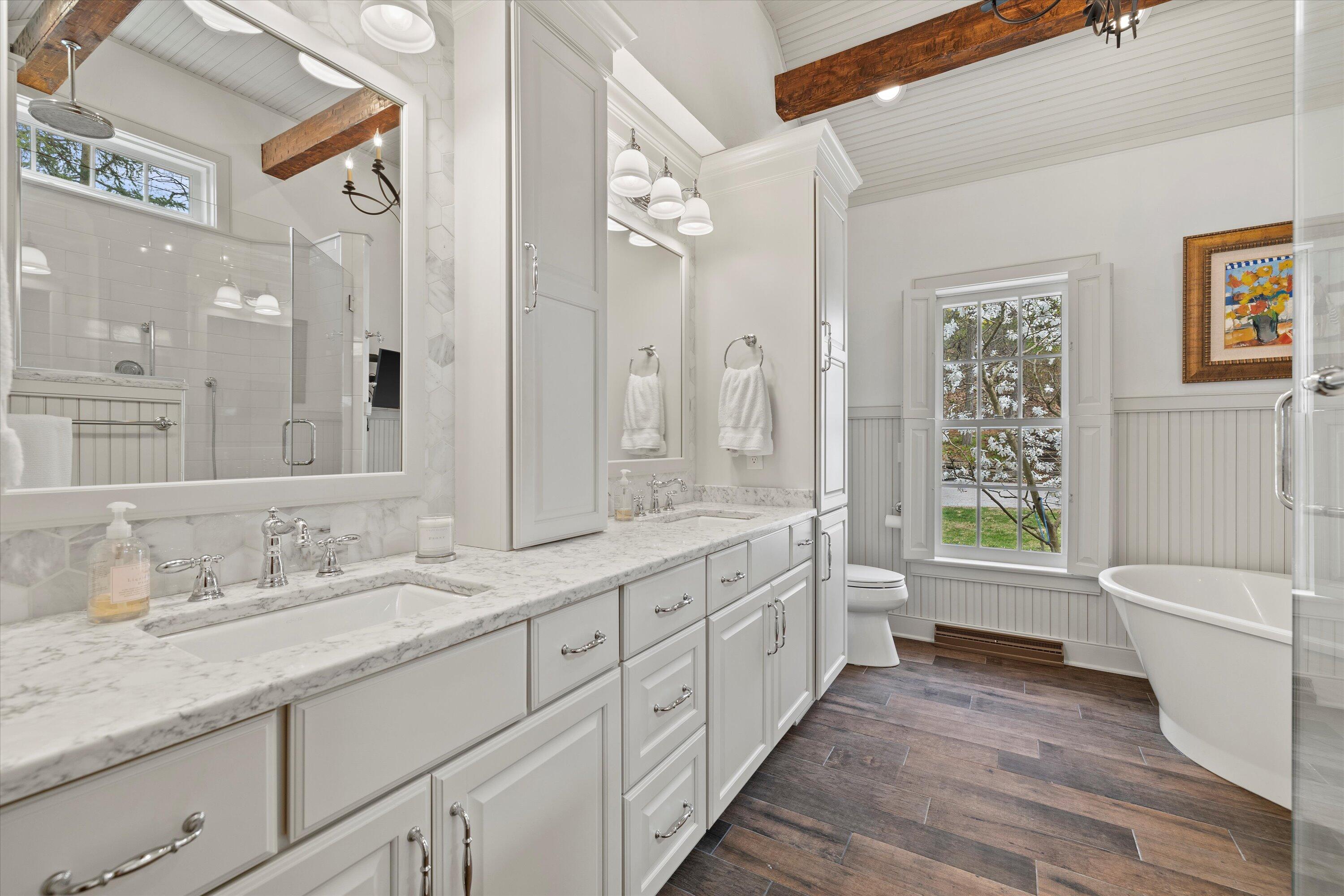 Wisconsin Lake Home for sale (MLS#: 1915798) at 1347  Mariner Dr, in Delafield, Wisconsin. (31 of 76)