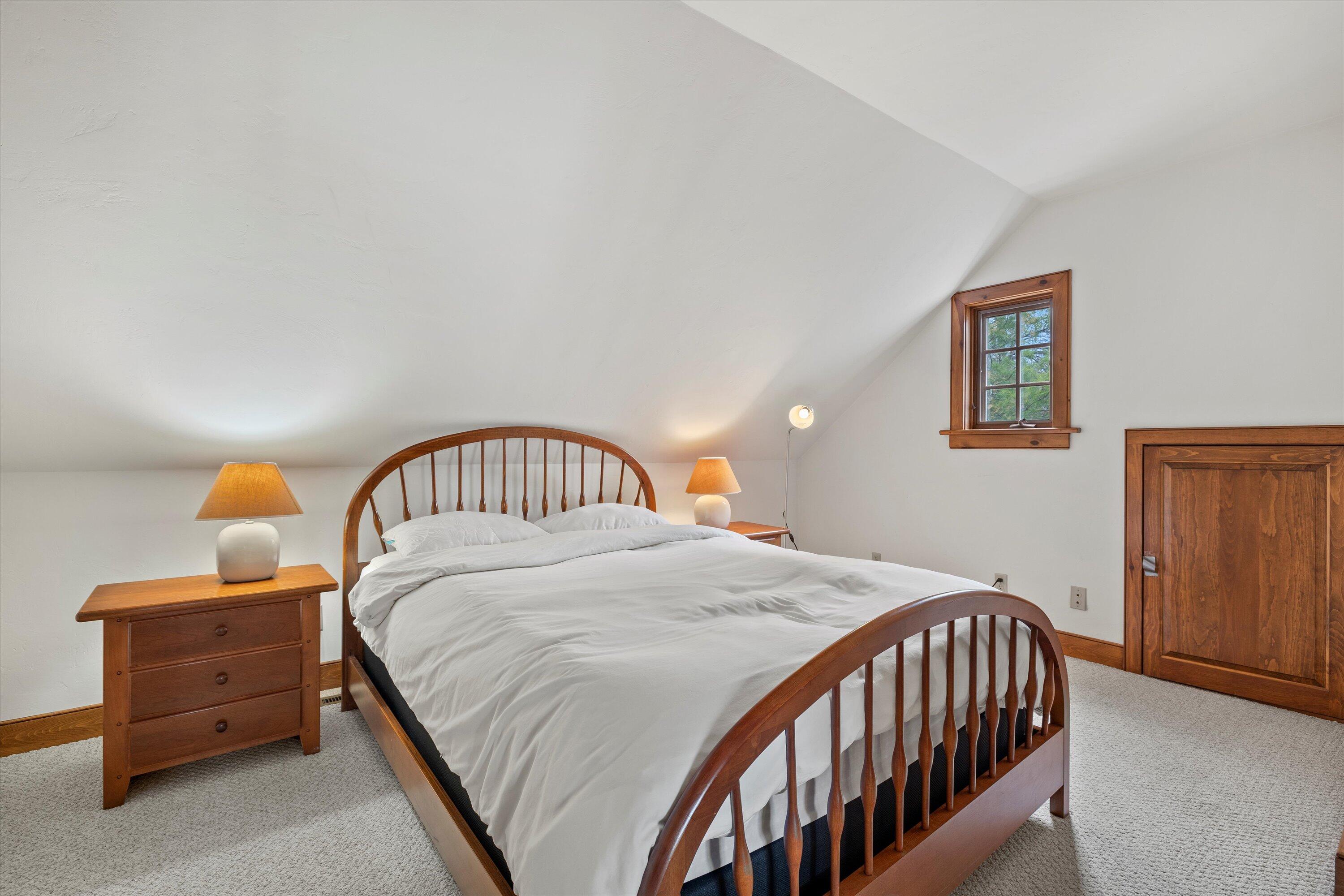 Wisconsin Lake Home for sale (MLS#: 1915798) at 1347  Mariner Dr, in Delafield, Wisconsin. (41 of 76)