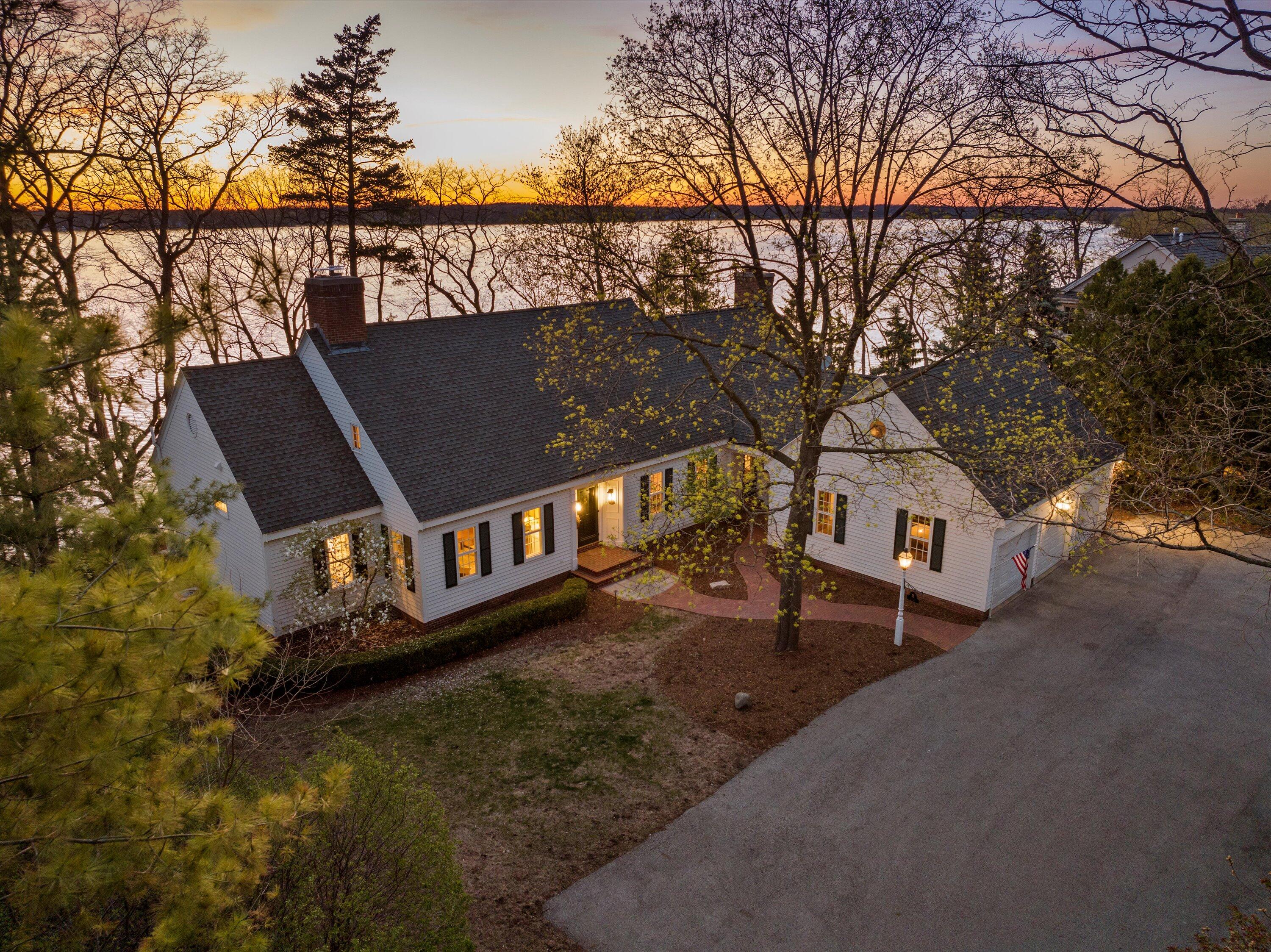 Wisconsin Lake Home for sale (MLS#: 1915798) at 1347  Mariner Dr, in Delafield, Wisconsin. (71 of 76)