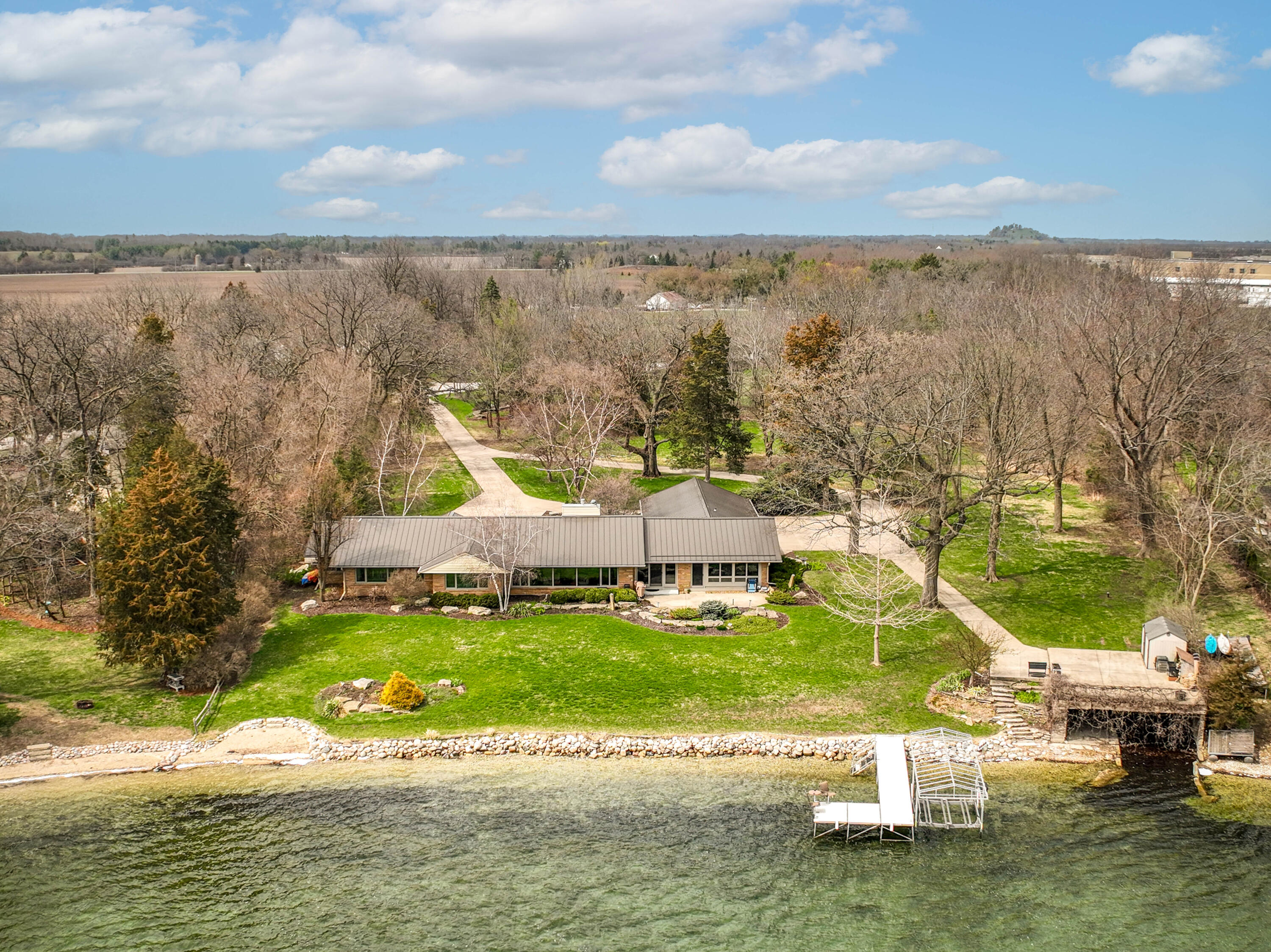 Wisconsin Lake Home for sale (MLS#: 1915806) at 1620 N Dousman Rd, in Summit, Wisconsin. (3 of 40)