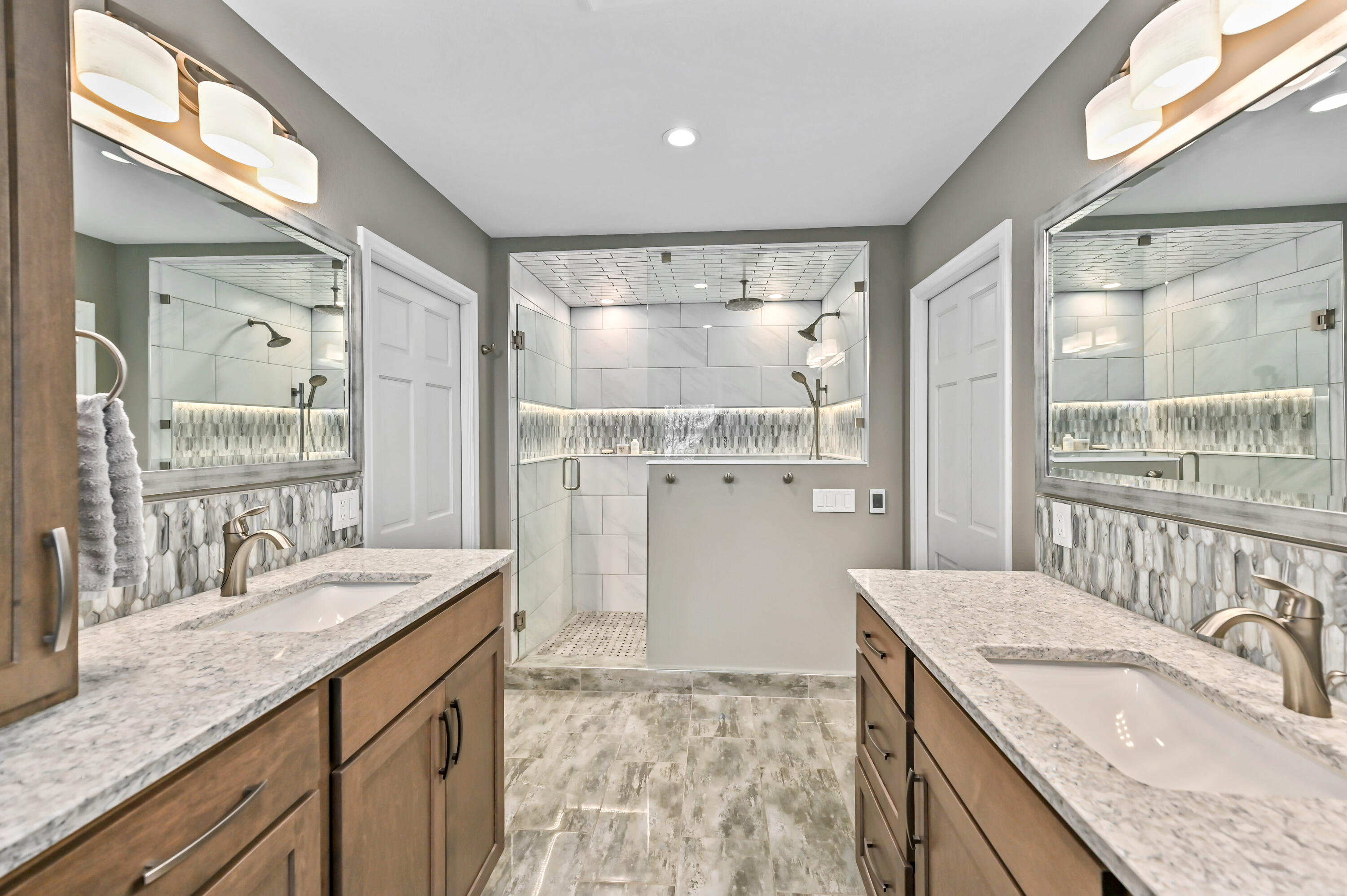 Wisconsin Lake Home for sale (MLS#: 1915806) at 1620 N Dousman Rd, in Summit, Wisconsin. (26 of 40)