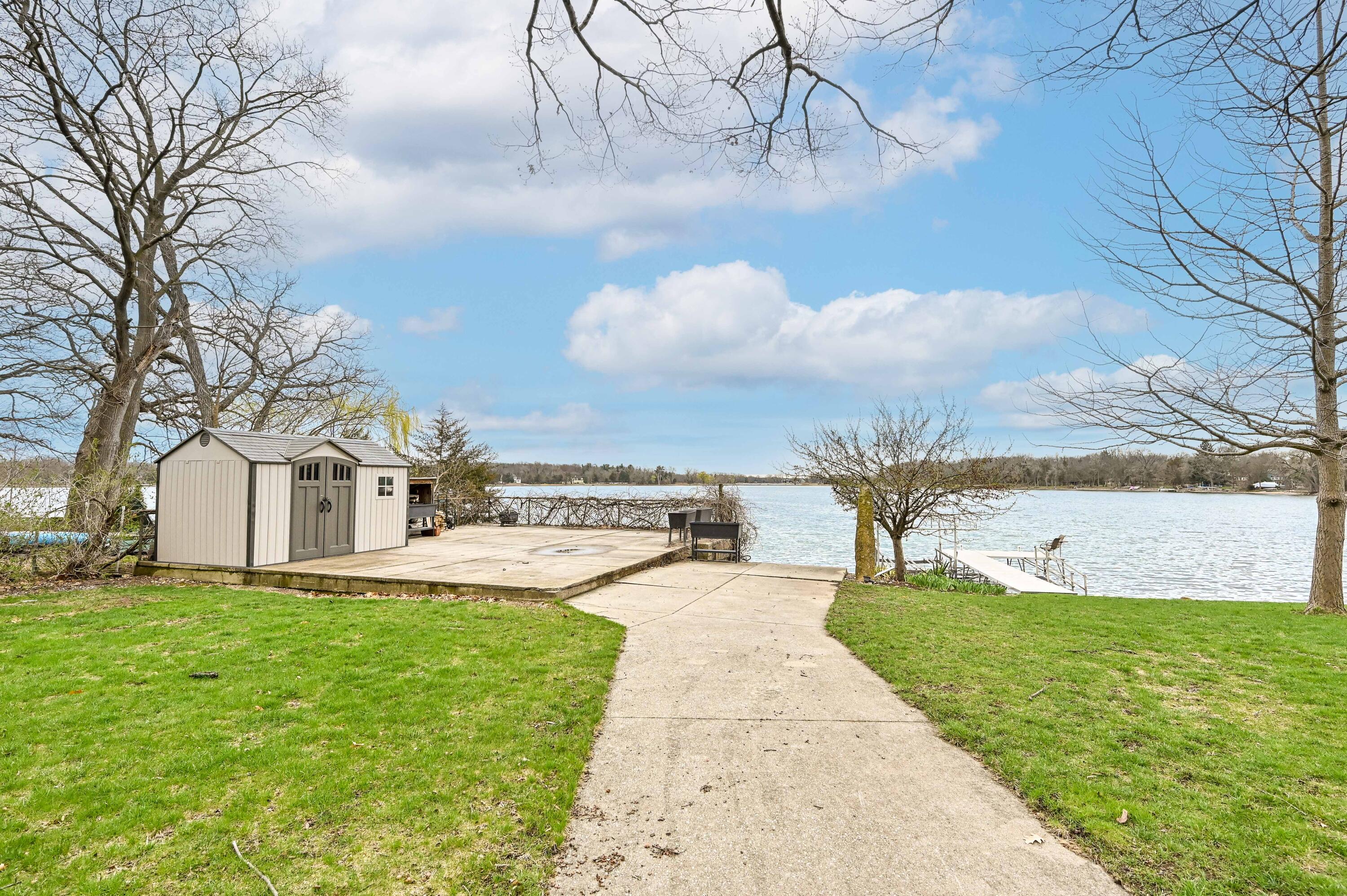Wisconsin Lake Home for sale (MLS#: 1915806) at 1620 N Dousman Rd, in Summit, Wisconsin. (5 of 40)