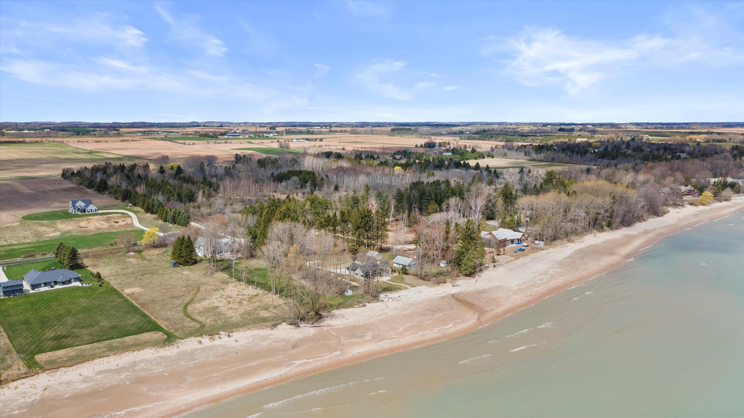 Wisconsin Lake Home for sale (MLS#: 1915817) at 6296  Homestead Dr, in Belgium, Wisconsin. (11 of 47)