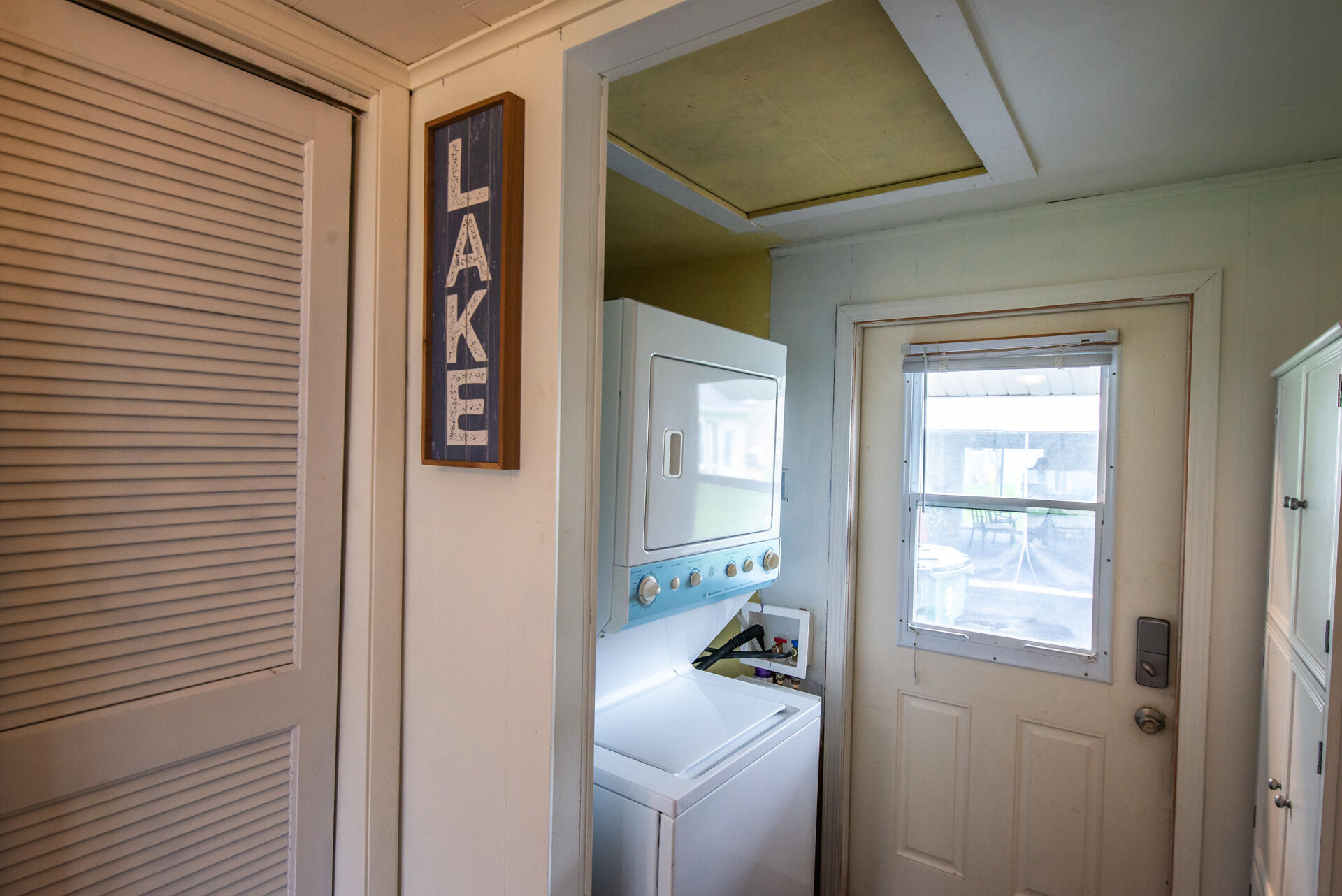Wisconsin Lake Home for sale (MLS#: 1916033) at 1504  Willow Rd, in Twin Lakes, Wisconsin. (17 of 27)