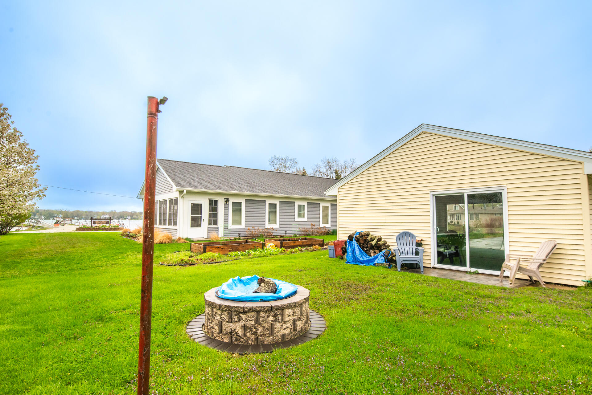 Wisconsin Lake Home for sale (MLS#: 1916033) at 1504  Willow Rd, in Twin Lakes, Wisconsin. (18 of 27)