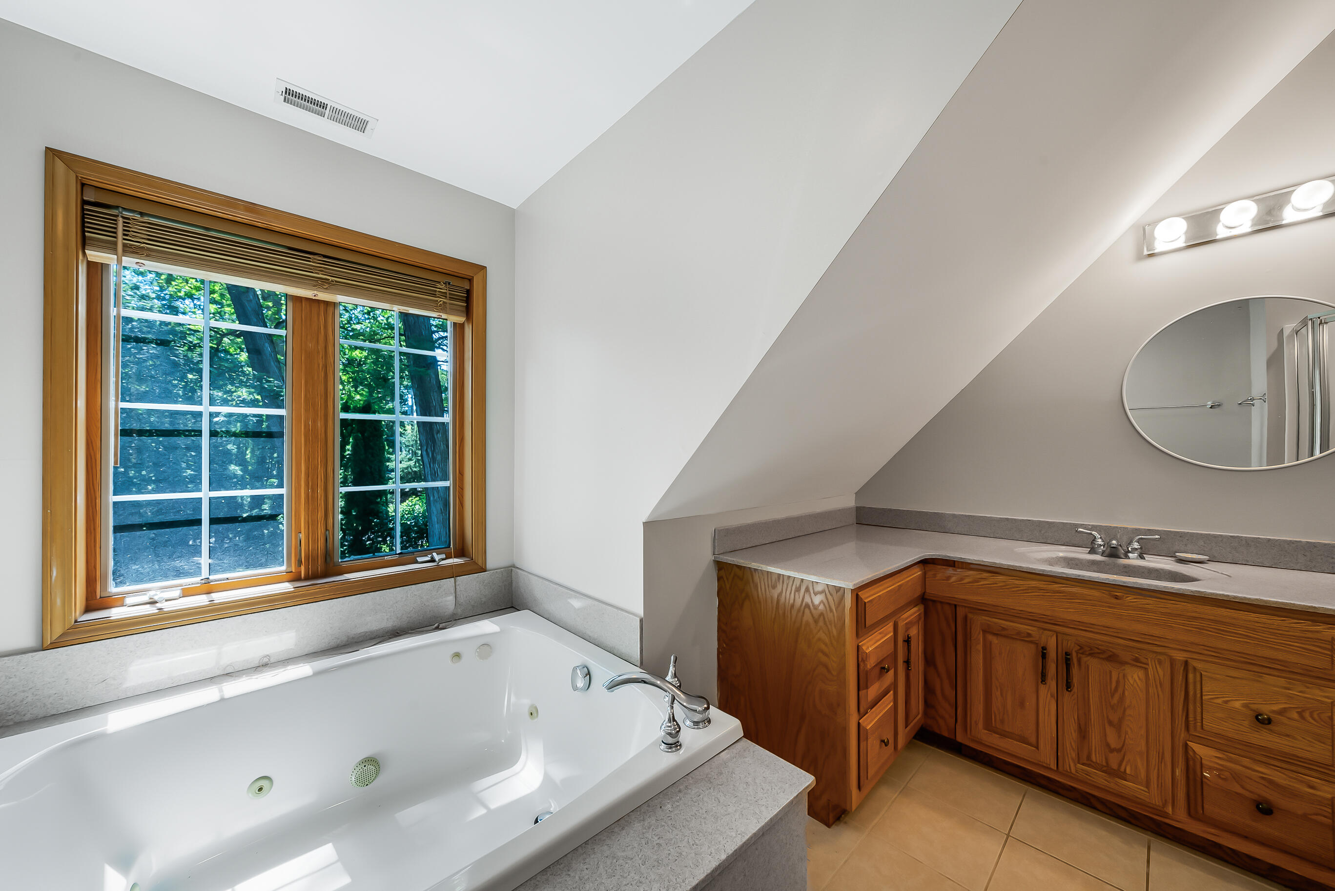 Wisconsin Lake Home for sale (MLS#: 1916067) at W3314  Burr Oak Dr, in Linn, Wisconsin. (36 of 70)