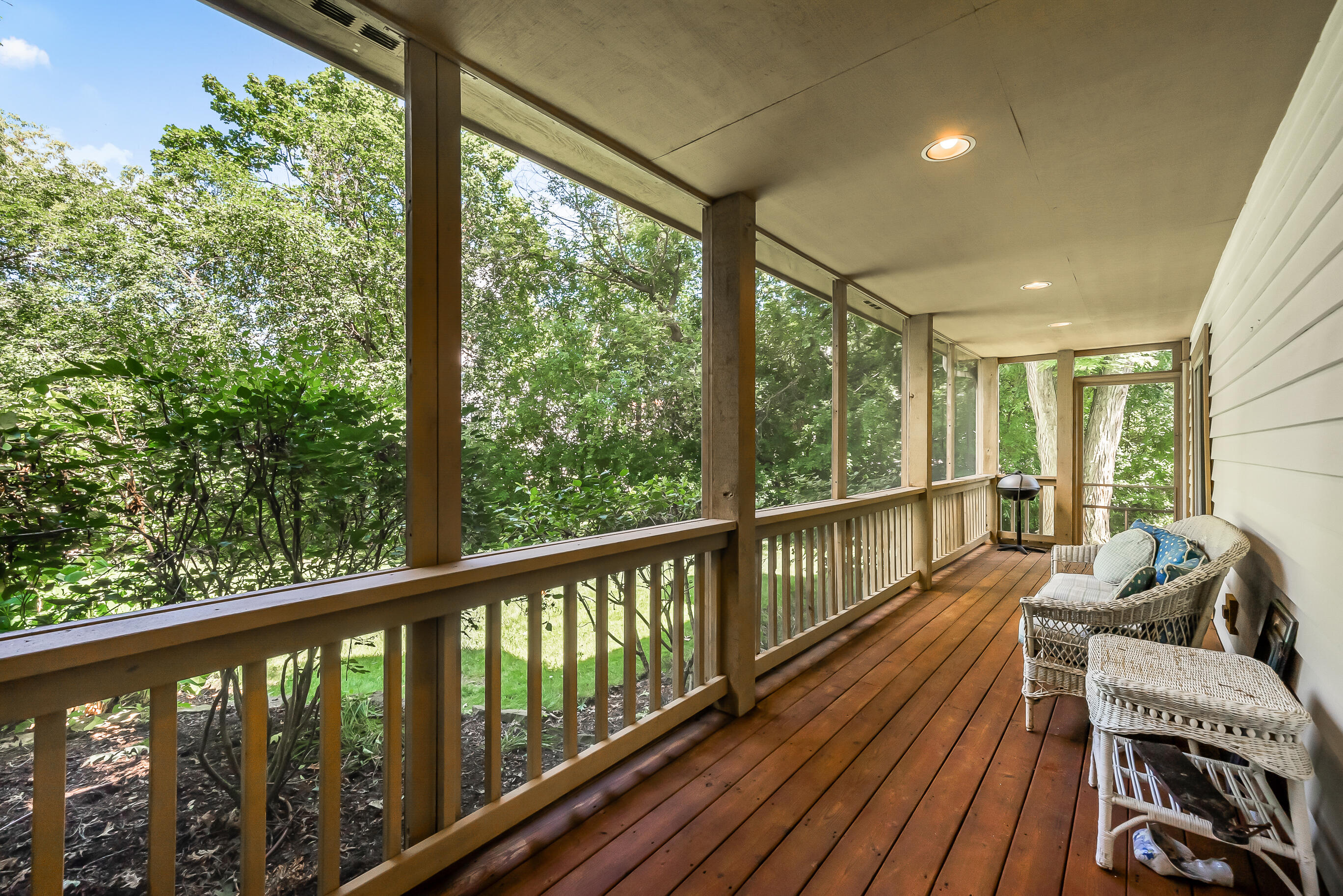 Wisconsin Lake Home for sale (MLS#: 1916067) at W3314  Burr Oak Dr, in Linn, Wisconsin. (6 of 70)