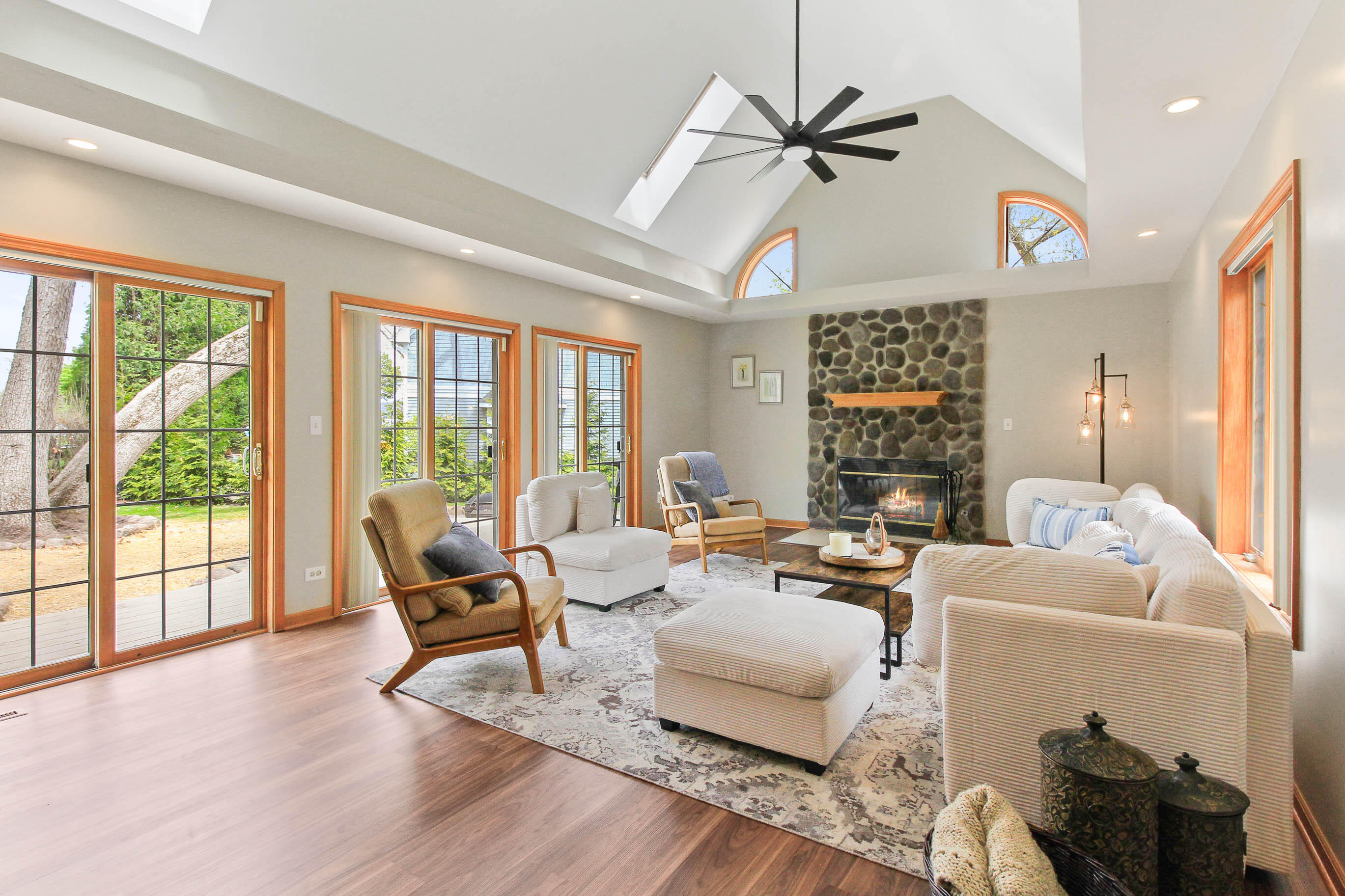 Wisconsin Lake Home for sale (MLS#: 1916067) at W3314  Burr Oak Dr, in Linn, Wisconsin. (10 of 70)