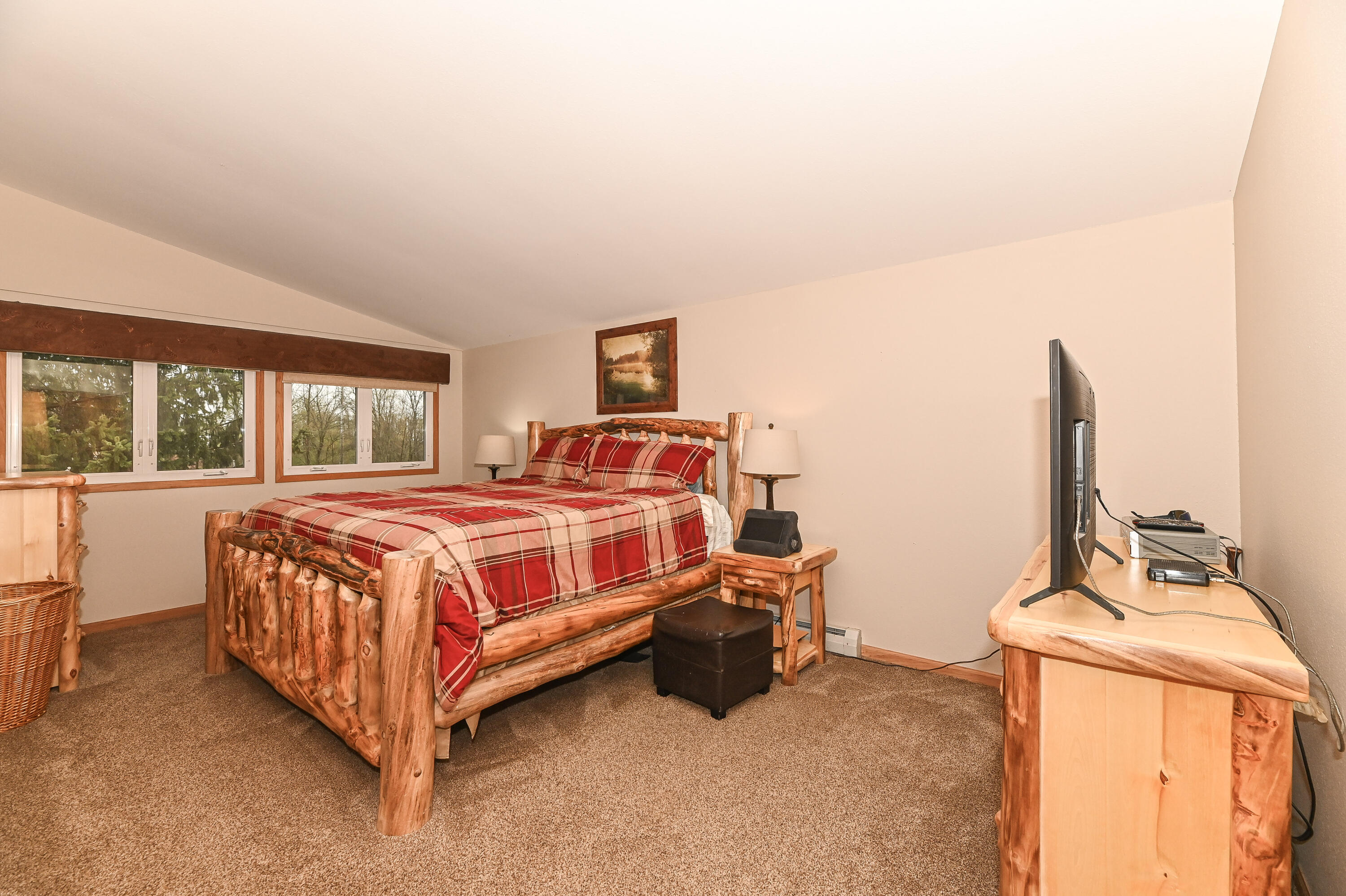 Wisconsin Lake Home for sale (MLS#: 1916140) at W4910  Oakwood Dr, in La Grange, Wisconsin. (17 of 35)