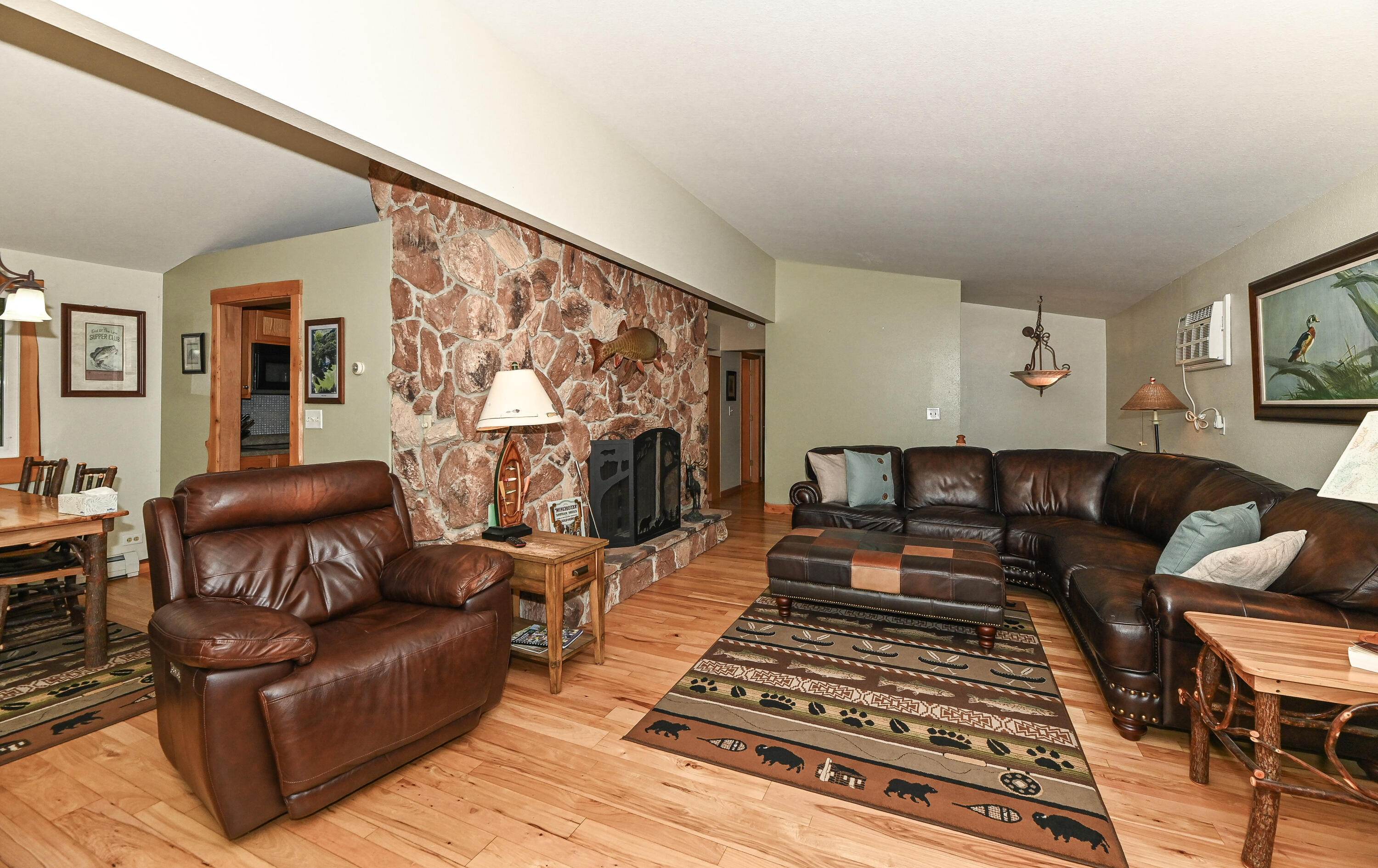 Wisconsin Lake Home for sale (MLS#: 1916140) at W4910  Oakwood Dr, in La Grange, Wisconsin. (7 of 35)