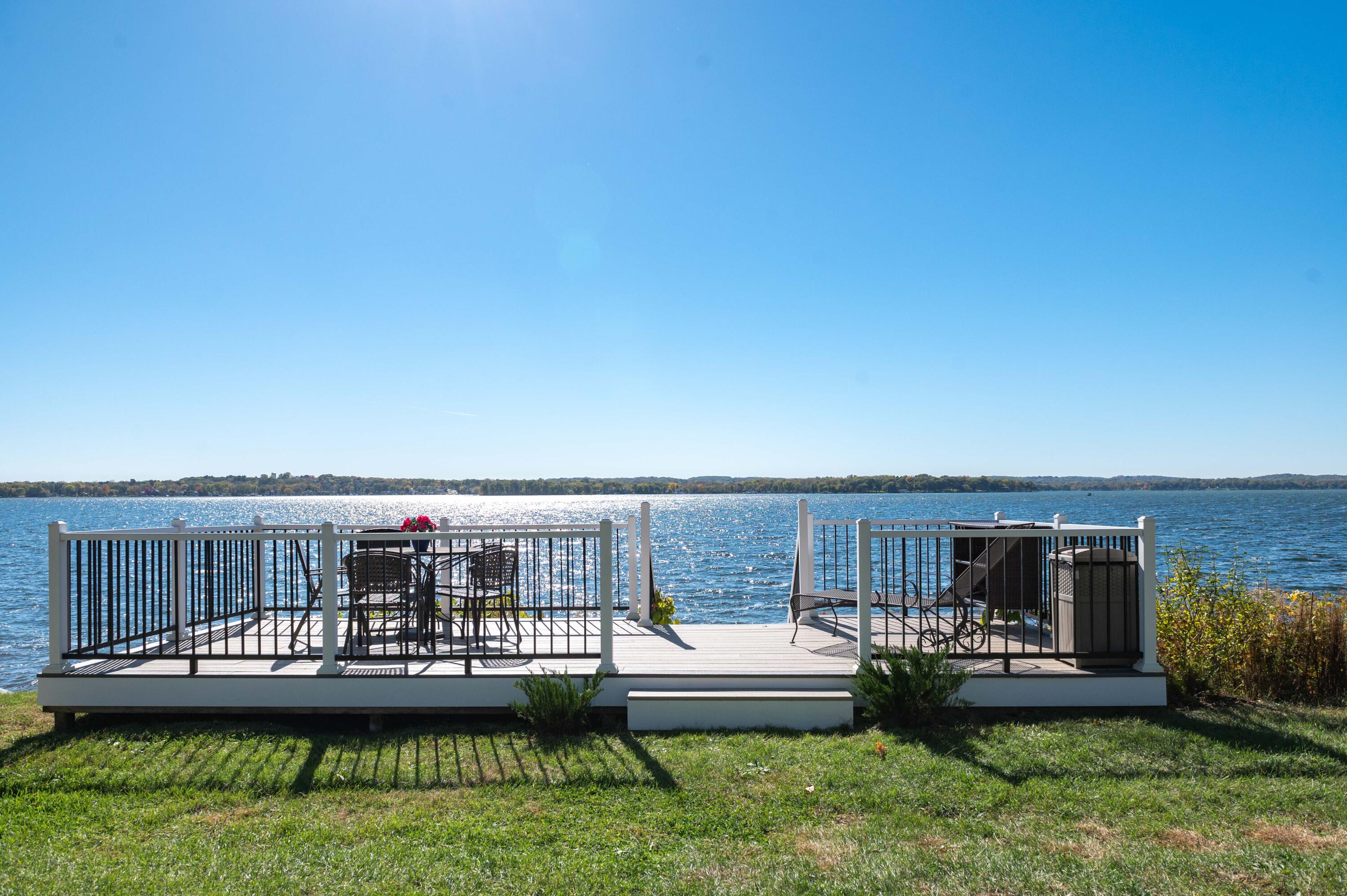 Wisconsin Lake Home for sale (MLS#: 1916145) at N39W27485  Hillside Grove Rd, in Pewaukee, Wisconsin. (15 of 44)