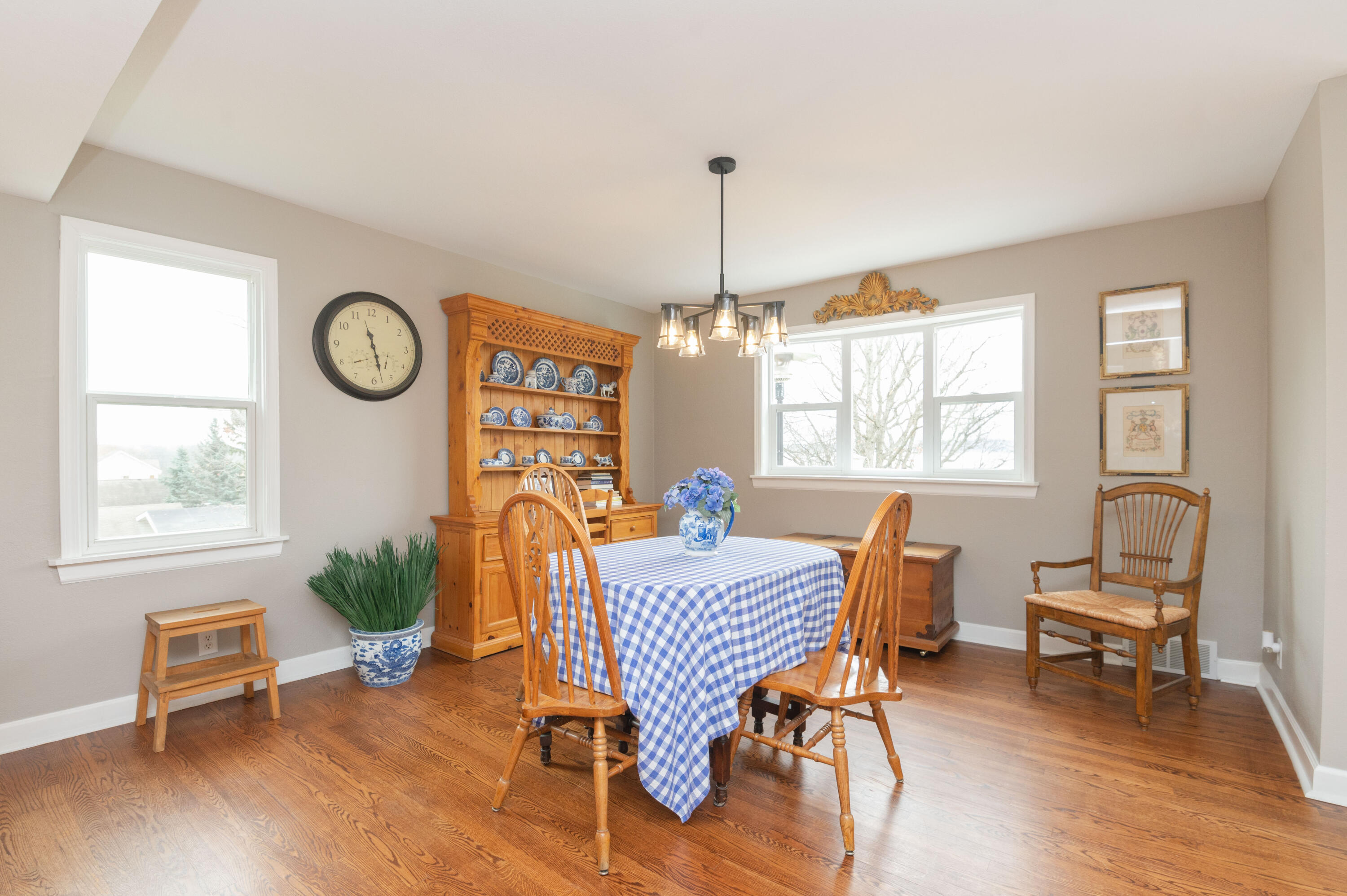 Wisconsin Lake Home for sale (MLS#: 1916145) at N39W27485  Hillside Grove Rd, in Pewaukee, Wisconsin. (21 of 44)