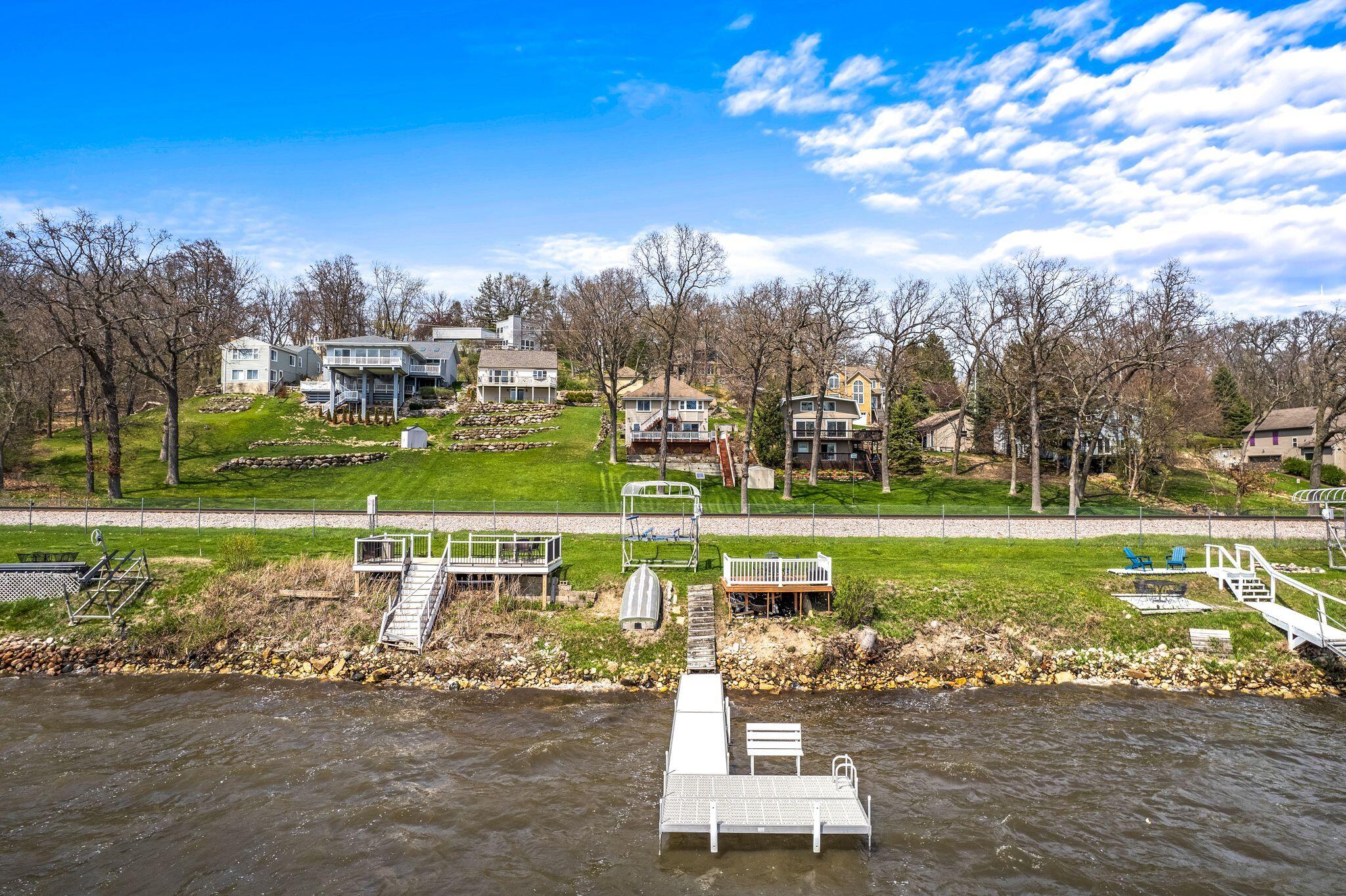 Wisconsin Lake Home for sale (MLS#: 1916145) at N39W27485  Hillside Grove Rd, in Pewaukee, Wisconsin. (39 of 44)