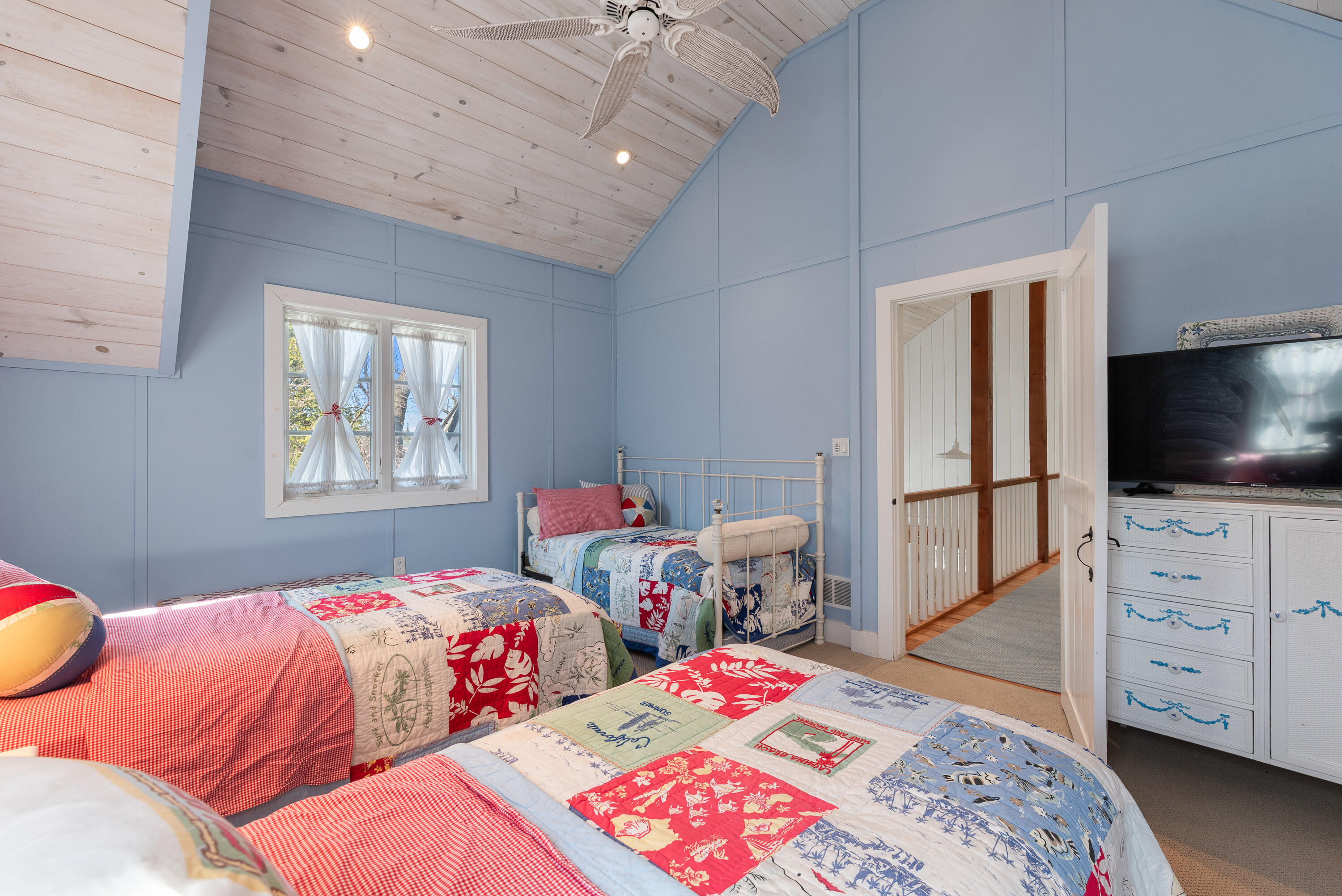 Wisconsin Lake Home for sale (MLS#: 1916337) at 519  Sharpes Dr, in Elkhart Lake, Wisconsin. (27 of 41)