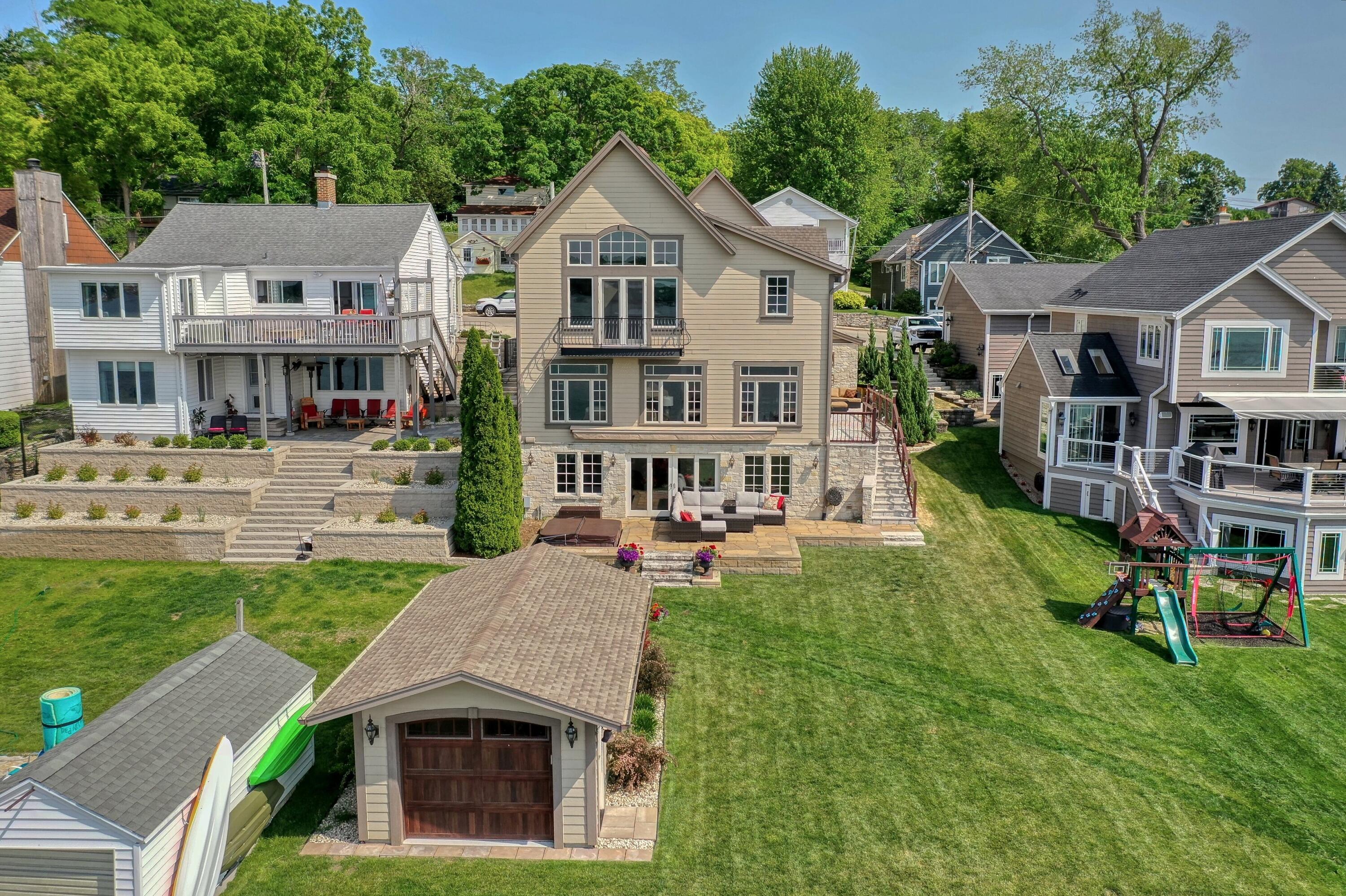 Wisconsin Lake Home for sale (MLS#: 1916365) at 477  Park Ave, in Pewaukee, Wisconsin. (16 of 60)