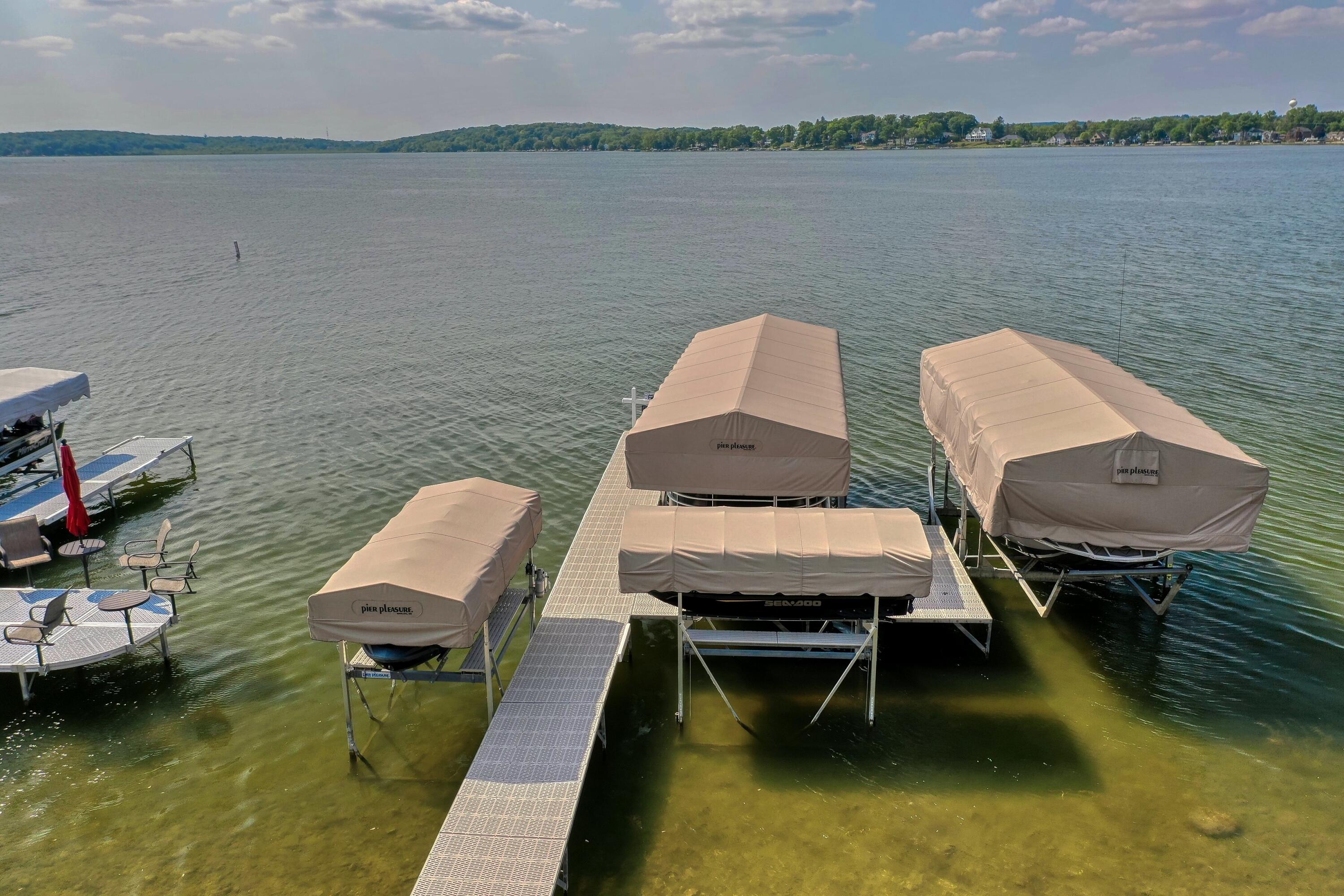 Wisconsin Lake Home for sale (MLS#: 1916365) at 477  Park Ave, in Pewaukee, Wisconsin. (17 of 60)