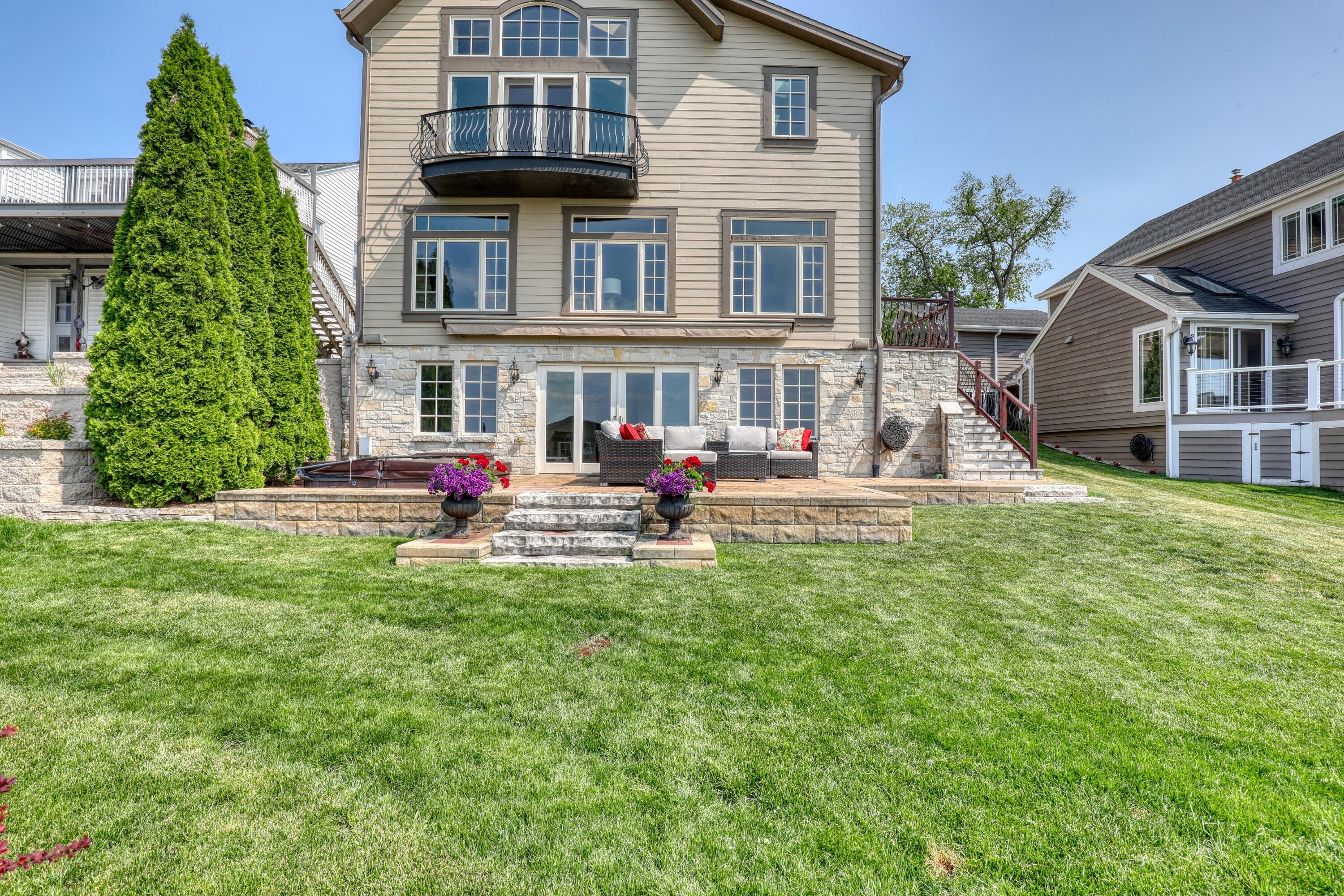 Wisconsin Lake Home for sale (MLS#: 1916365) at 477  Park Ave, in Pewaukee, Wisconsin. (4 of 60)