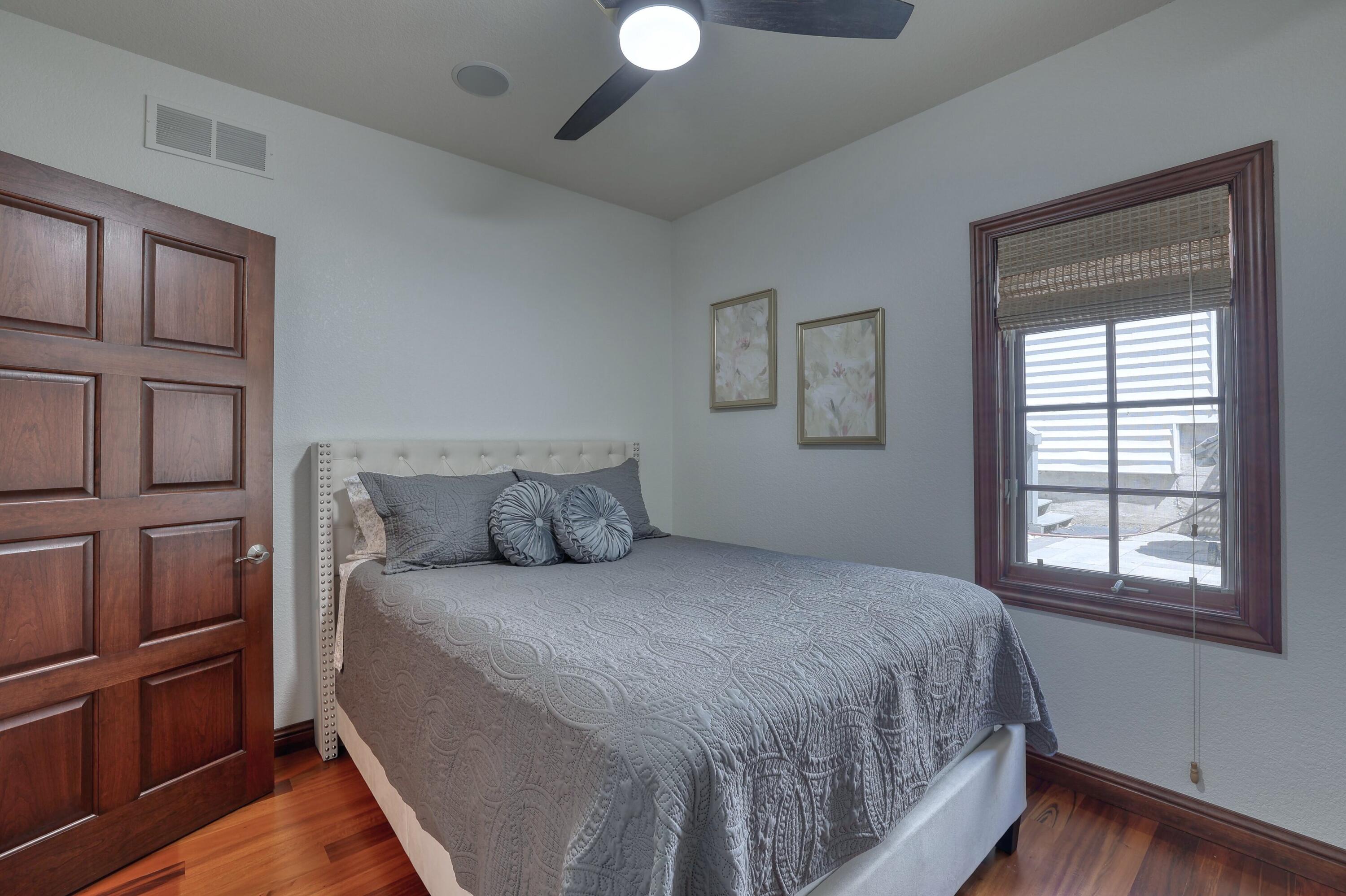Wisconsin Lake Home for sale (MLS#: 1916365) at 477  Park Ave, in Pewaukee, Wisconsin. (36 of 60)