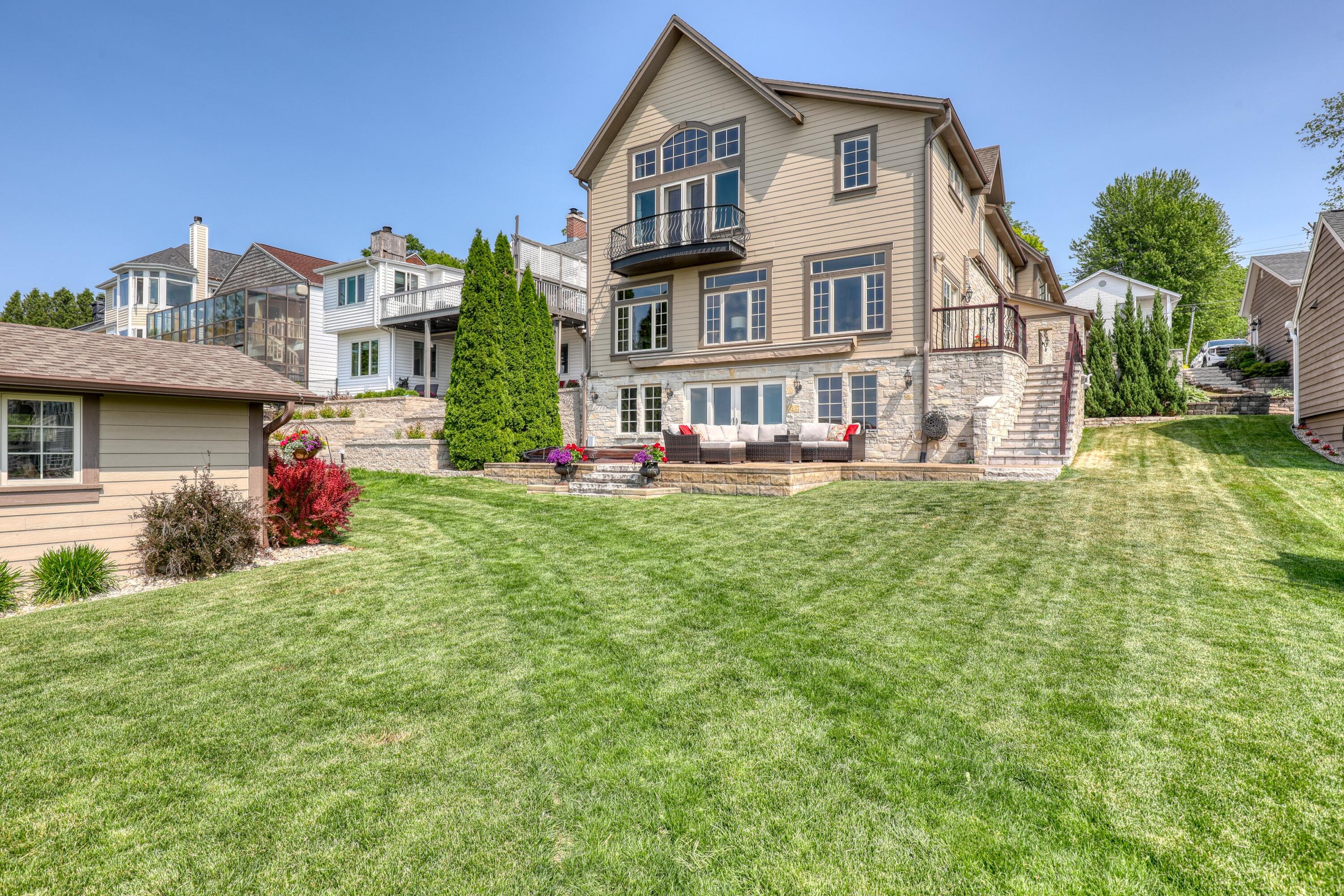 Wisconsin Lake Home for sale (MLS#: 1916365) at 477  Park Ave, in Pewaukee, Wisconsin. (5 of 60)