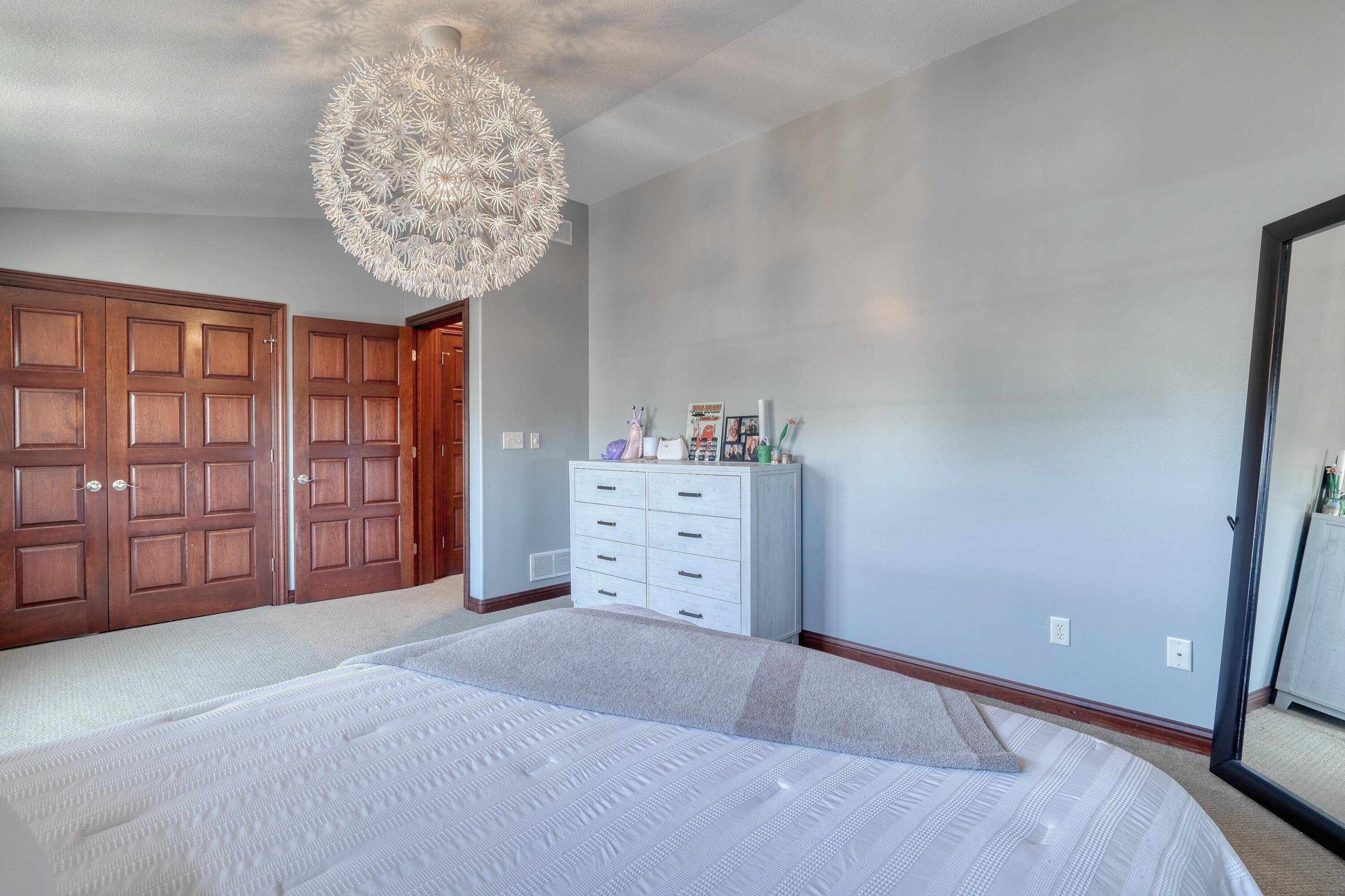 Wisconsin Lake Home for sale (MLS#: 1916365) at 477  Park Ave, in Pewaukee, Wisconsin. (47 of 60)
