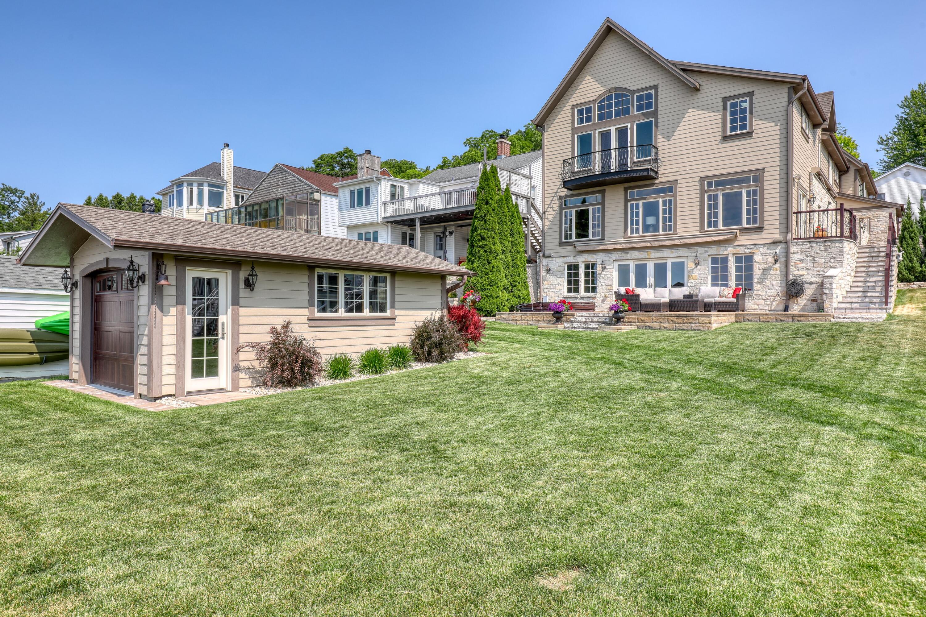 Wisconsin Lake Home for sale (MLS#: 1916365) at 477  Park Ave, in Pewaukee, Wisconsin. (6 of 60)