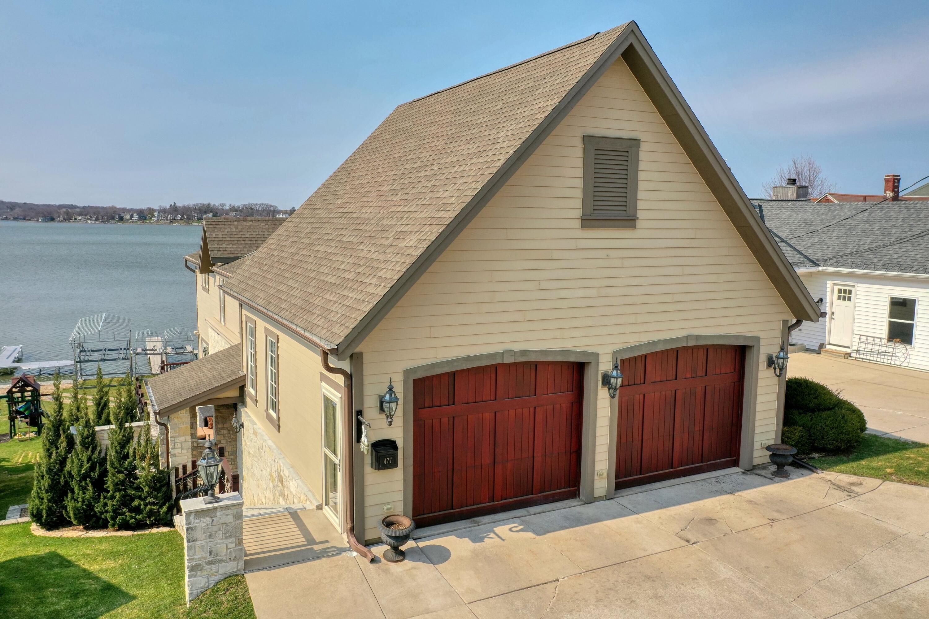 Wisconsin Lake Home for sale (MLS#: 1916365) at 477  Park Ave, in Pewaukee, Wisconsin. (7 of 60)