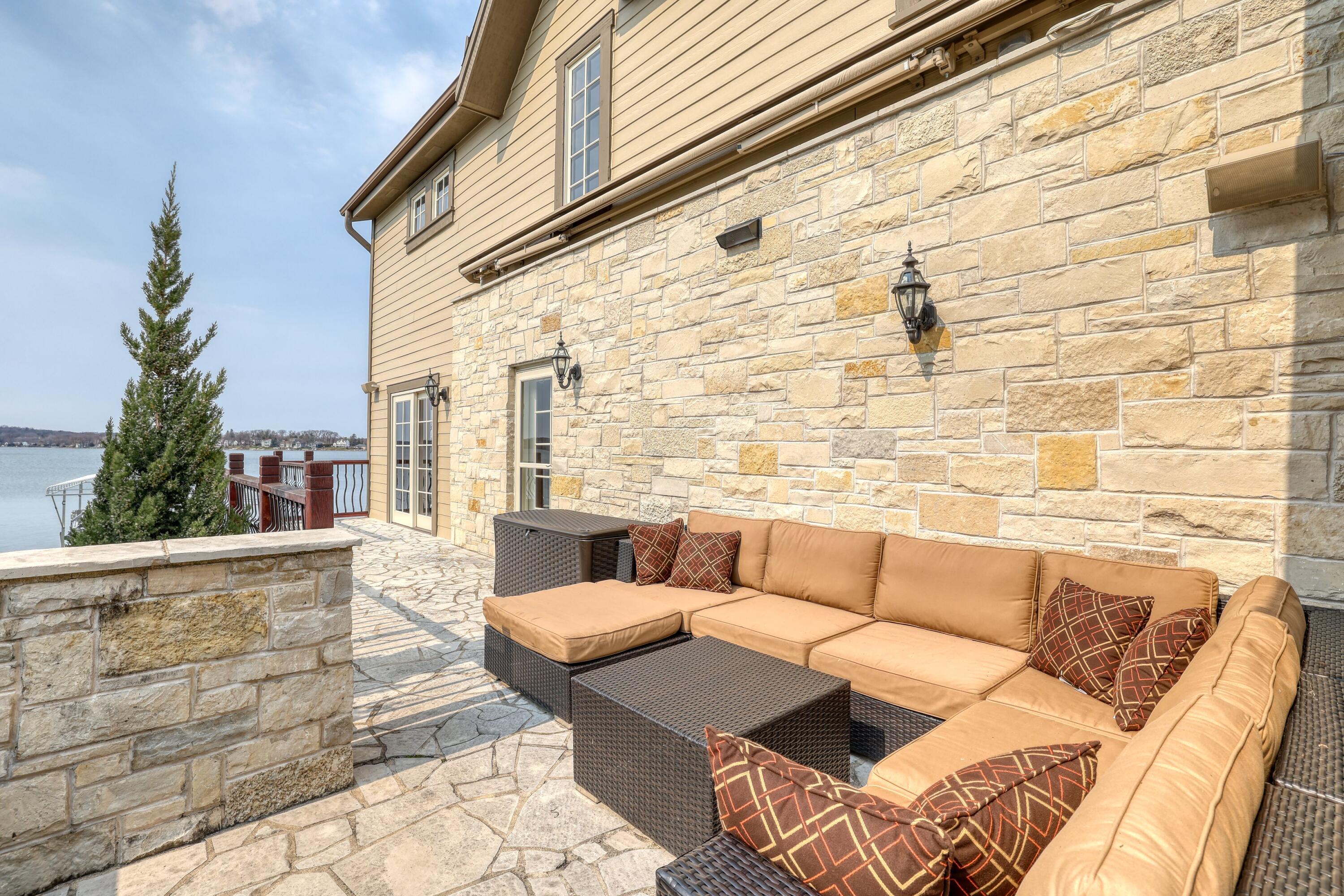 Wisconsin Lake Home for sale (MLS#: 1916365) at 477  Park Ave, in Pewaukee, Wisconsin. (8 of 60)