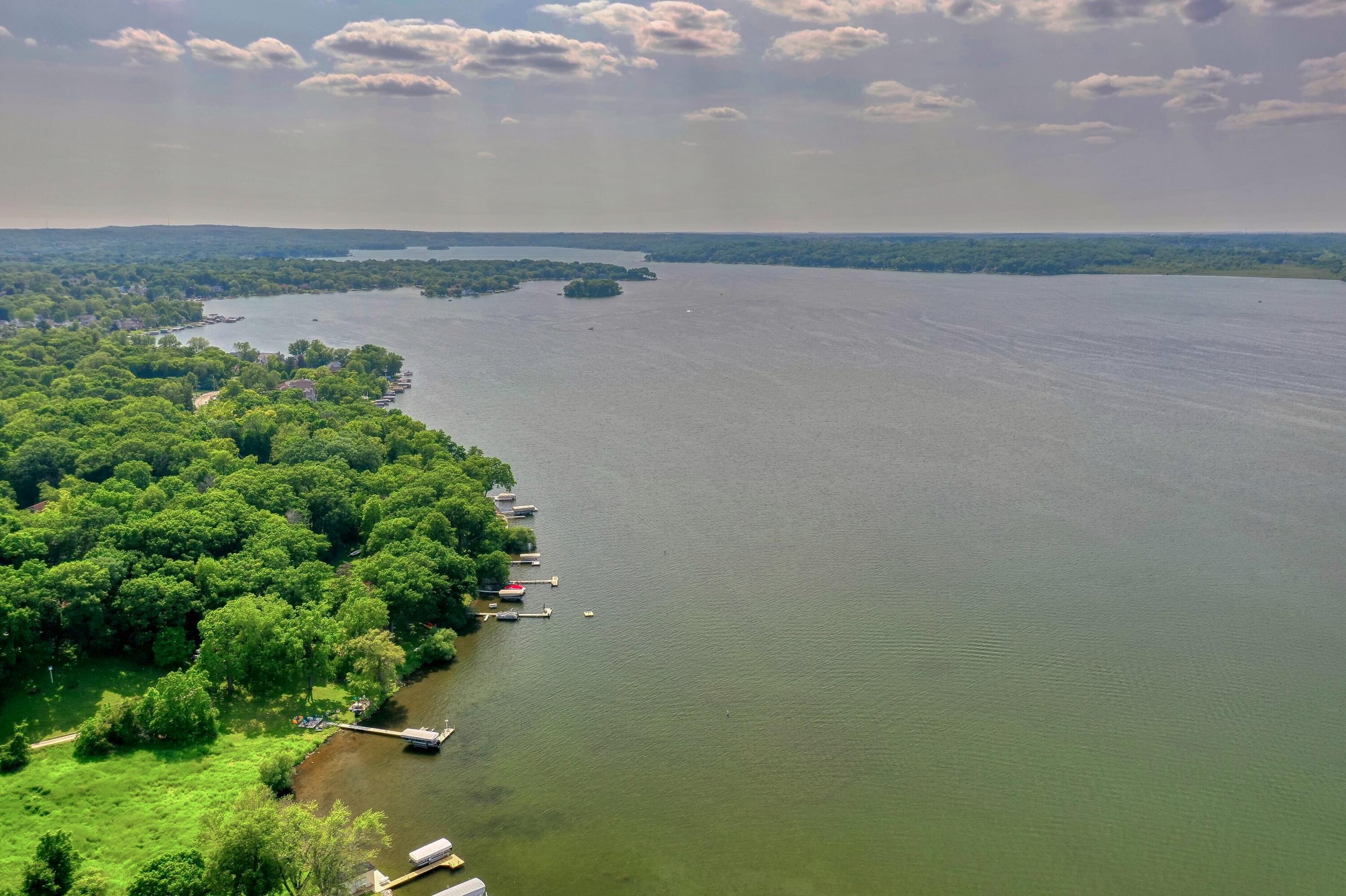 Wisconsin Lake Home for sale (MLS#: 1916365) at 477  Park Ave, in Pewaukee, Wisconsin. (10 of 60)