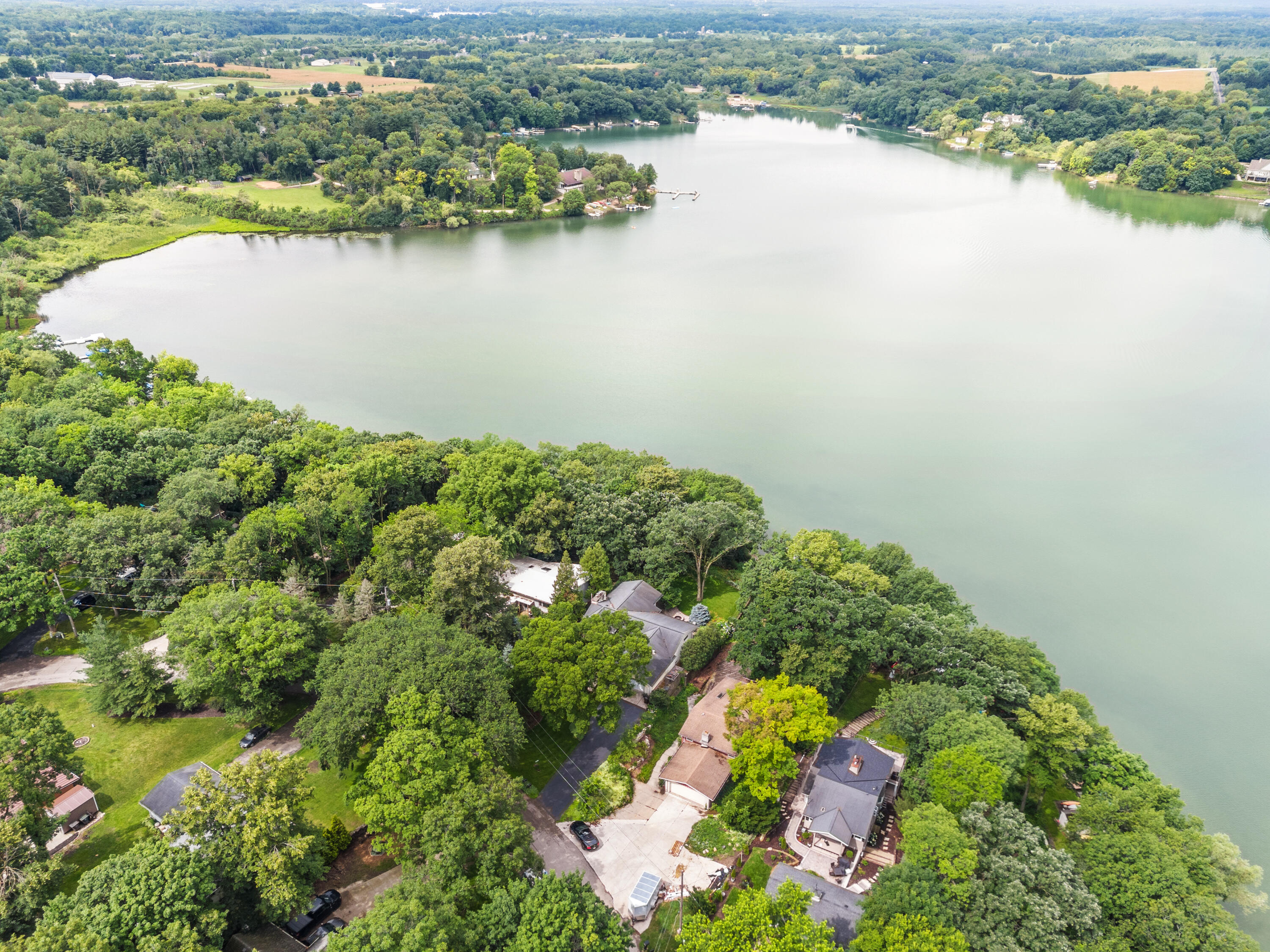 Wisconsin Lake Home for sale (MLS#: 1916411) at W299S10735  Pickering Dr, in Mukwonago, Wisconsin. (11 of 20)