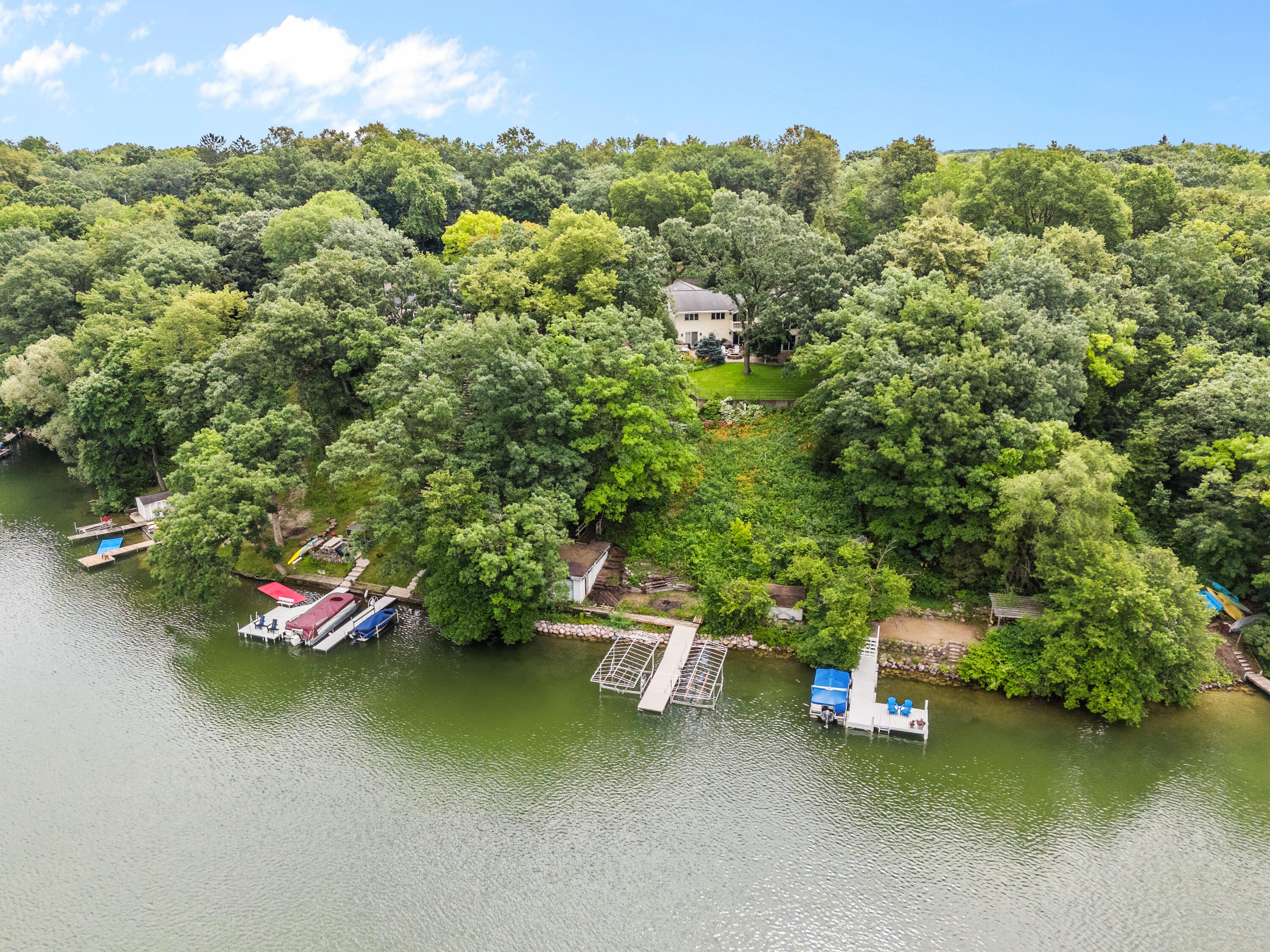 Wisconsin Lake Home for sale (MLS#: 1916411) at W299S10735  Pickering Dr, in Mukwonago, Wisconsin. (14 of 20)