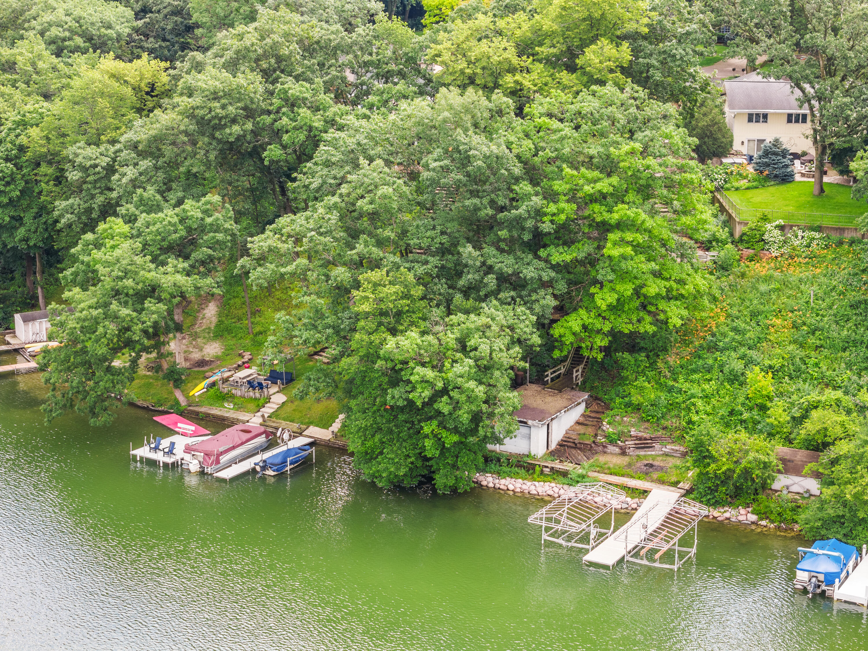 Wisconsin Lake Home for sale (MLS#: 1916411) at W299S10735  Pickering Dr, in Mukwonago, Wisconsin. (15 of 20)