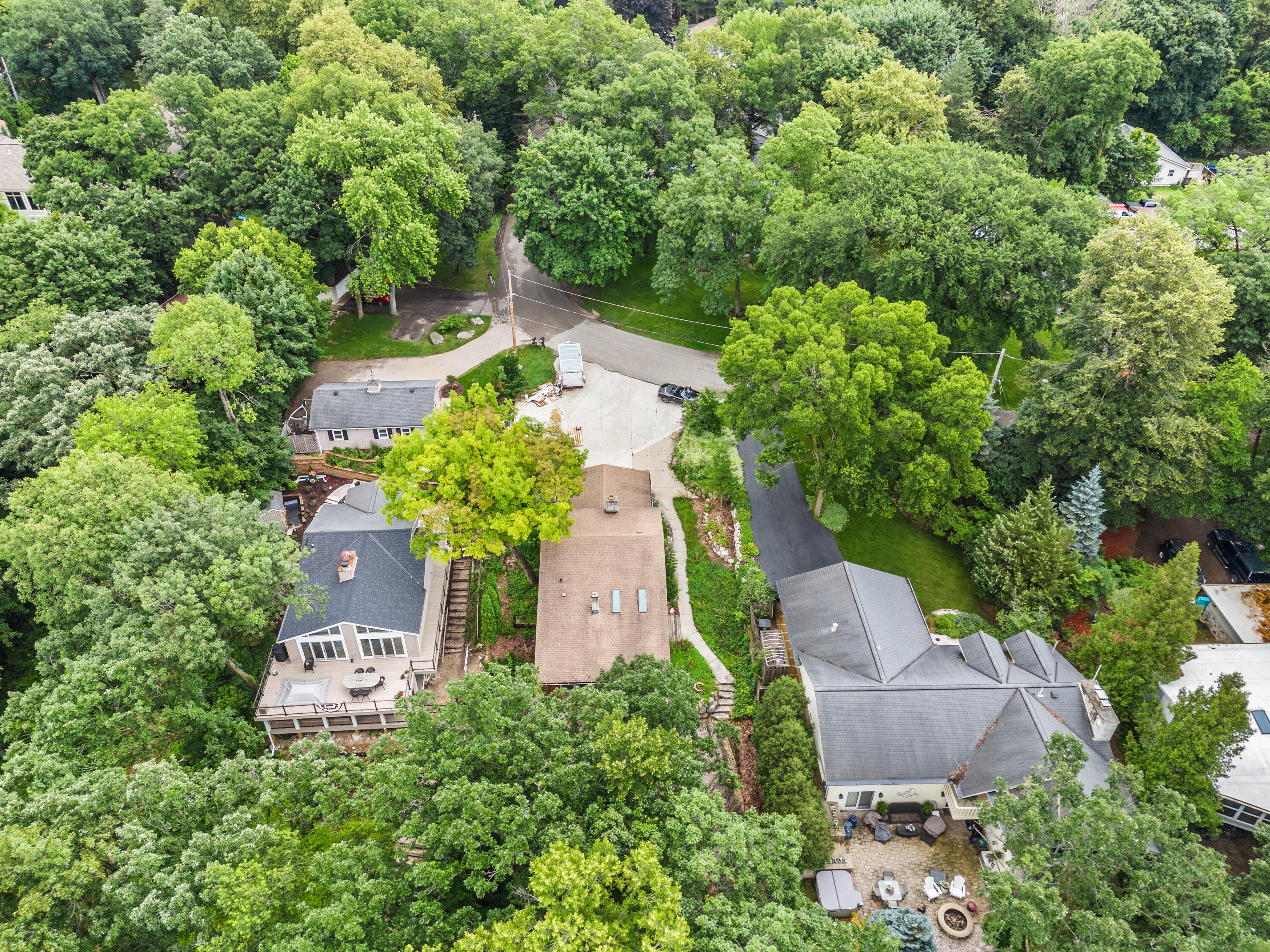 Wisconsin Lake Home for sale (MLS#: 1916411) at W299S10735  Pickering Dr, in Mukwonago, Wisconsin. (17 of 20)