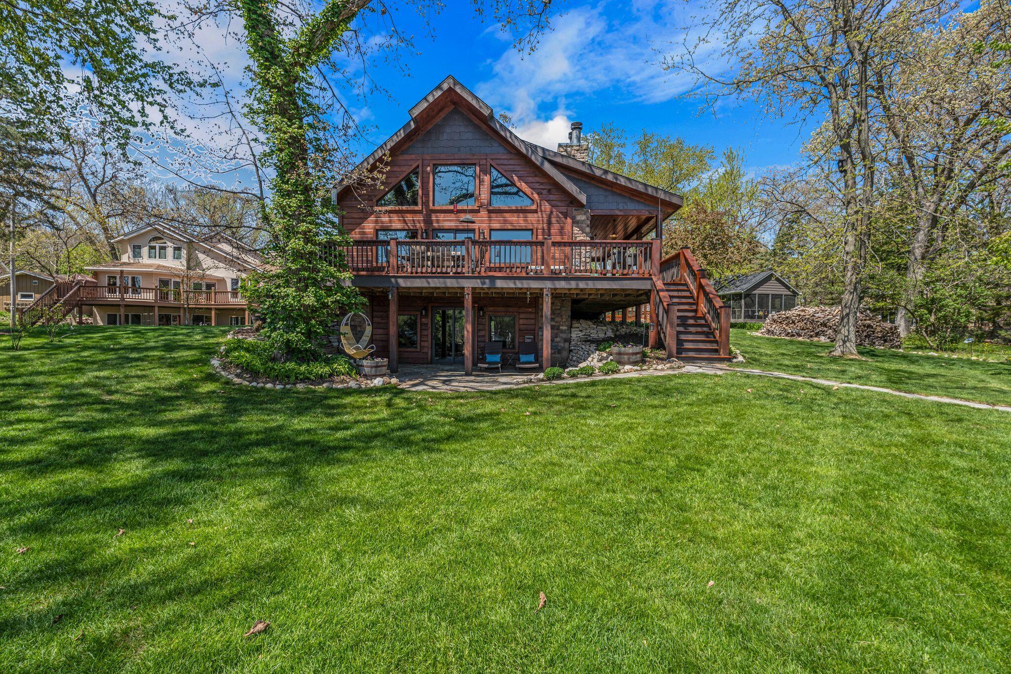 Wisconsin Lake Home for sale (MLS#: 1916433) at 3024  Nagawicka Ave, in Delafield, Wisconsin. (1 of 71)