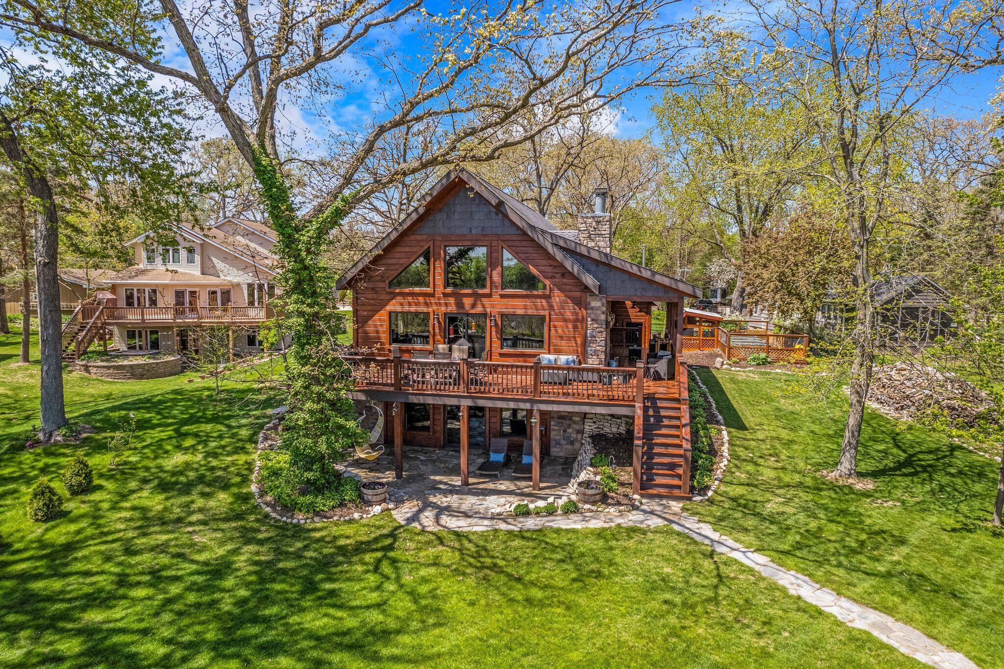 Wisconsin Lake Home for sale (MLS#: 1916433) at 3024  Nagawicka Ave, in Delafield, Wisconsin. (2 of 71)