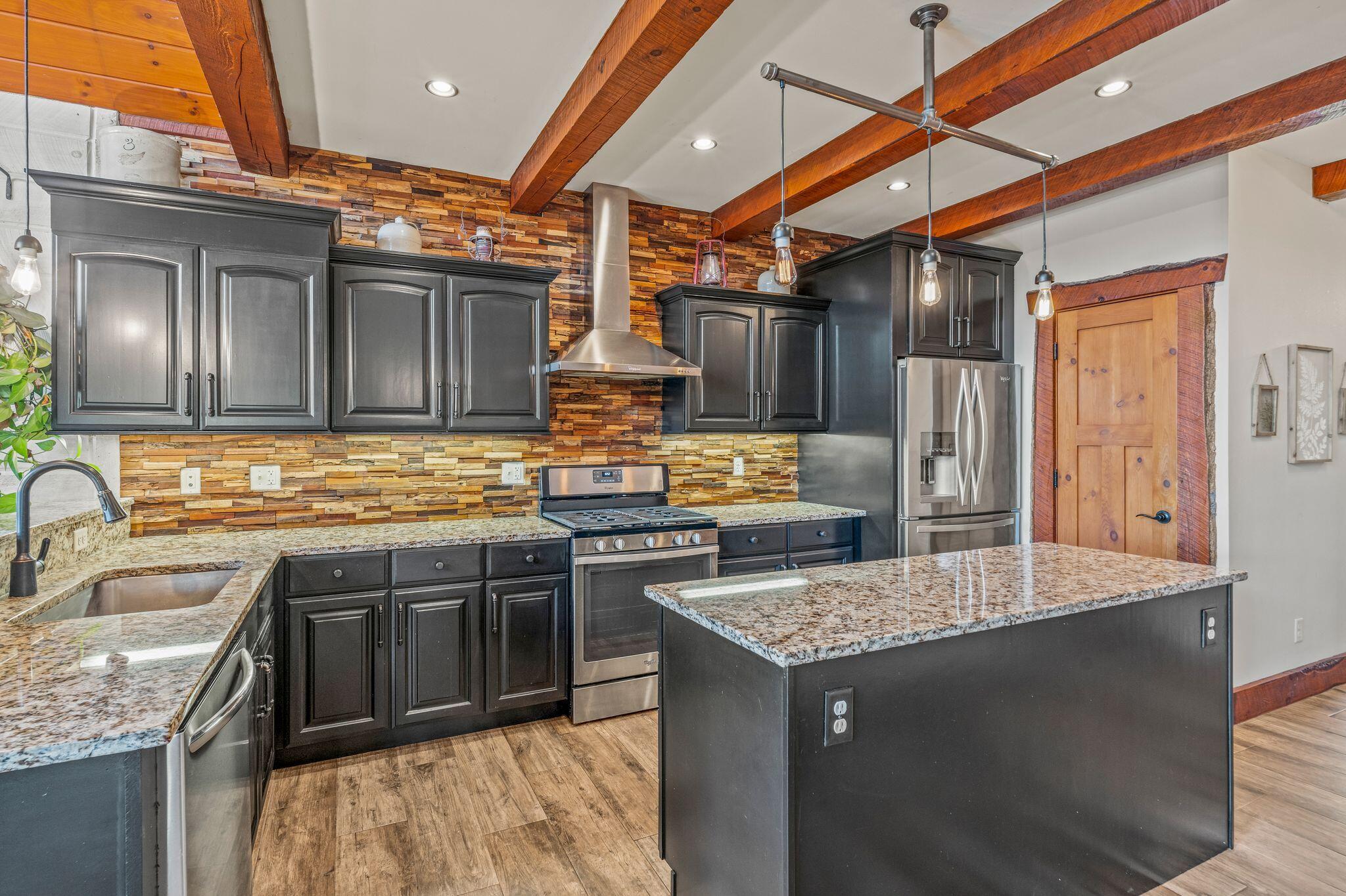 Wisconsin Lake Home for sale (MLS#: 1916433) at 3024  Nagawicka Ave, in Delafield, Wisconsin. (13 of 71)