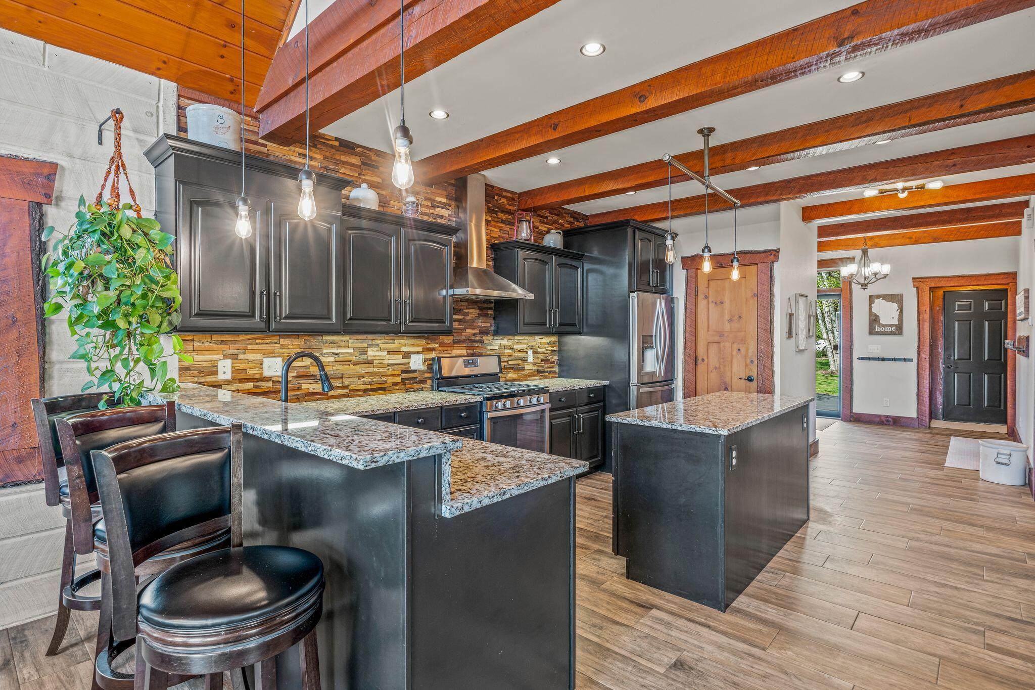 Wisconsin Lake Home for sale (MLS#: 1916433) at 3024  Nagawicka Ave, in Delafield, Wisconsin. (14 of 71)