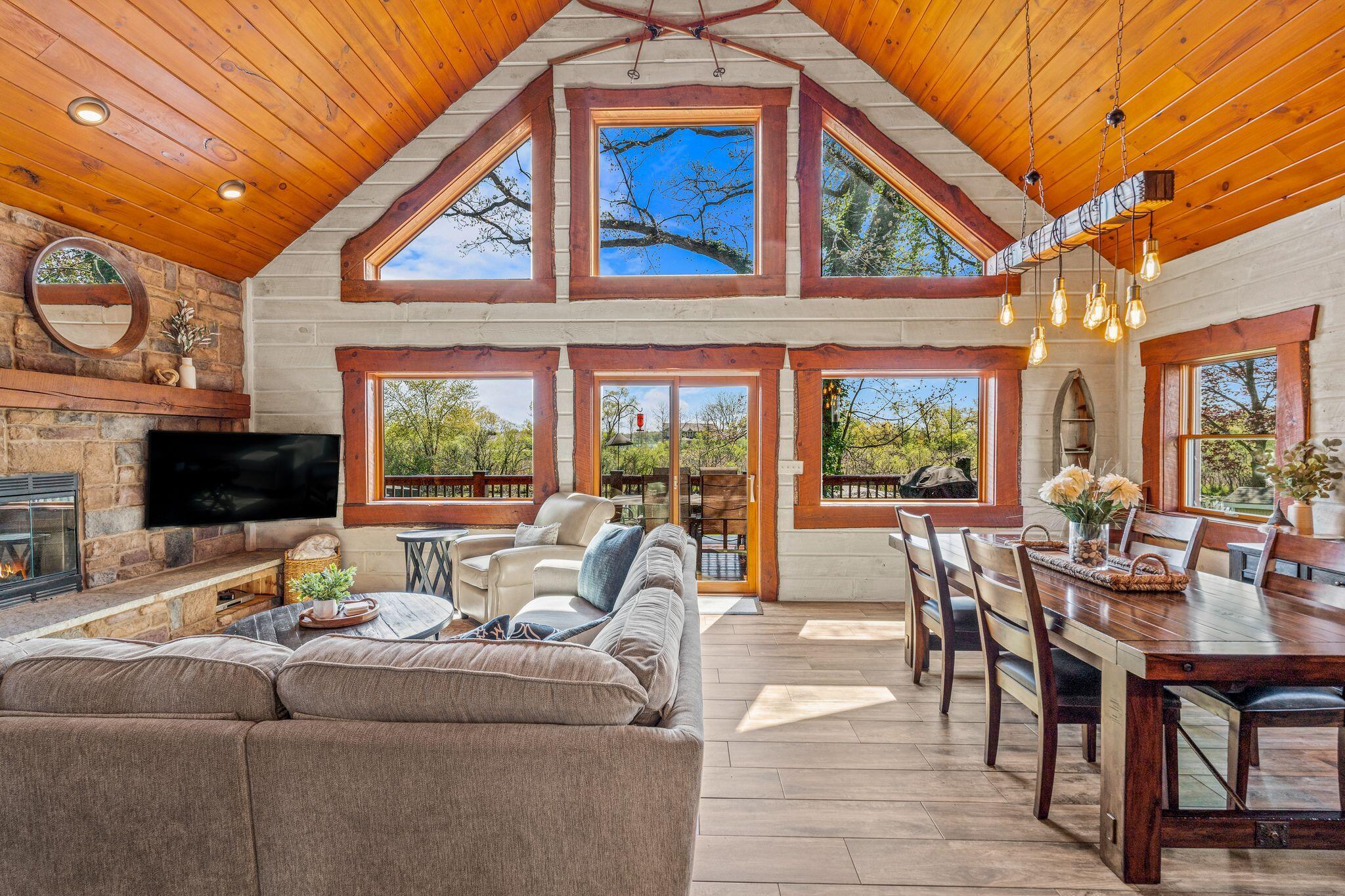 Wisconsin Lake Home for sale (MLS#: 1916433) at 3024  Nagawicka Ave, in Delafield, Wisconsin. (19 of 71)