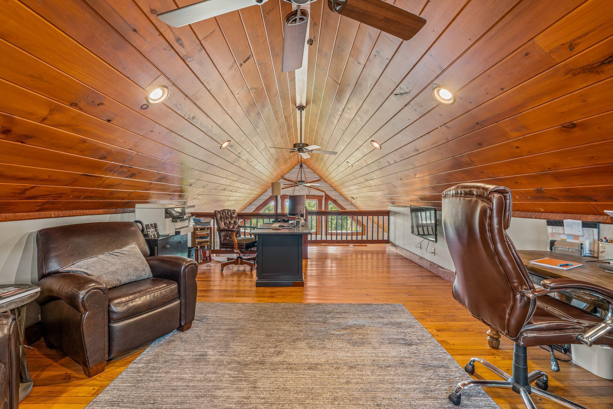 Wisconsin Lake Home for sale (MLS#: 1916433) at 3024  Nagawicka Ave, in Delafield, Wisconsin. (24 of 71)