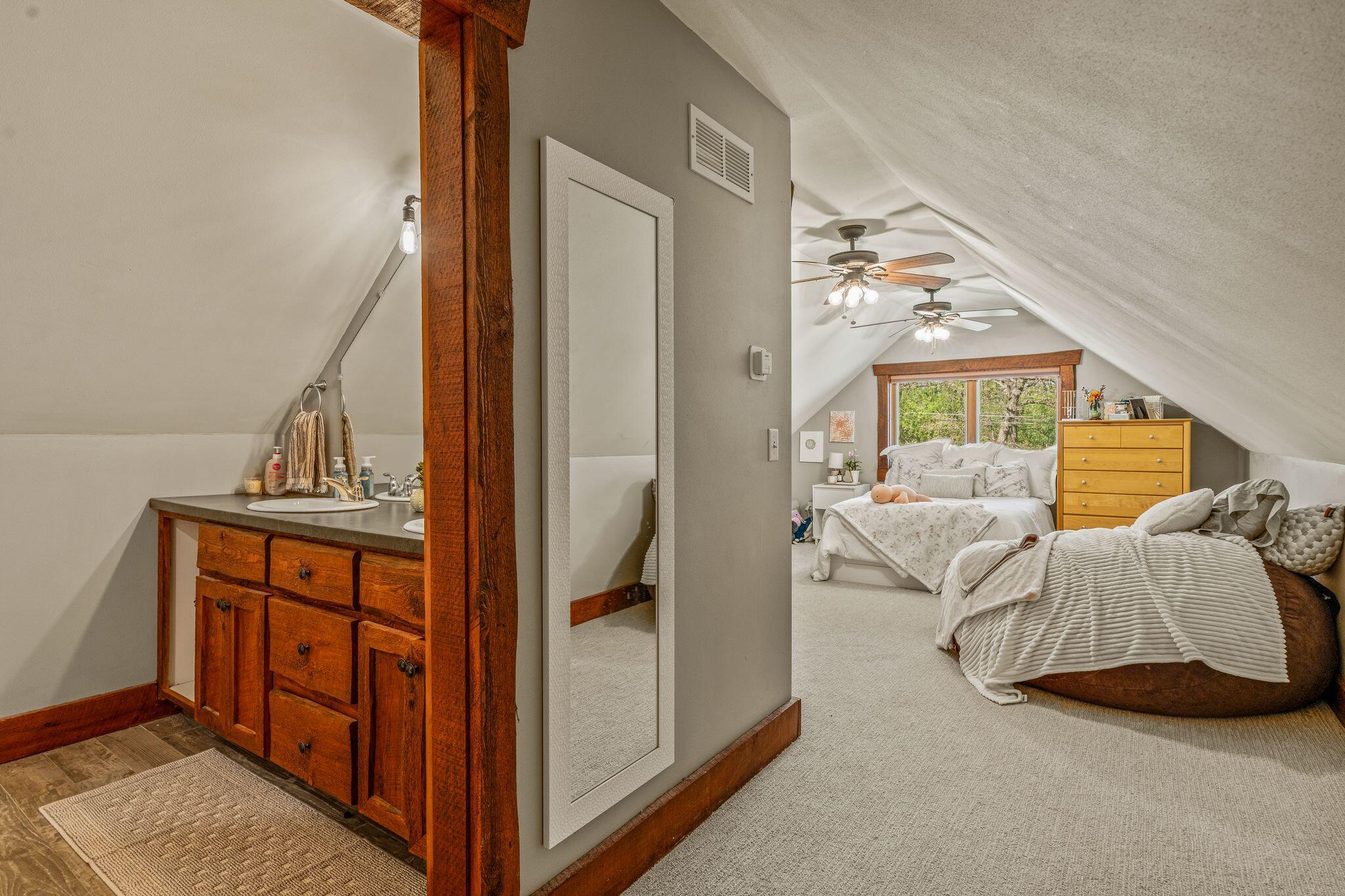 Wisconsin Lake Home for sale (MLS#: 1916433) at 3024  Nagawicka Ave, in Delafield, Wisconsin. (29 of 71)