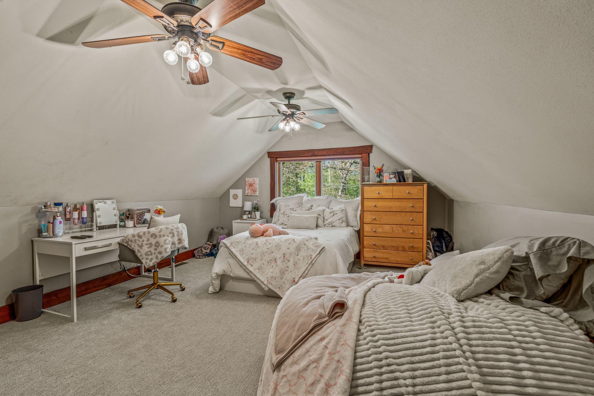 Wisconsin Lake Home for sale (MLS#: 1916433) at 3024  Nagawicka Ave, in Delafield, Wisconsin. (31 of 71)