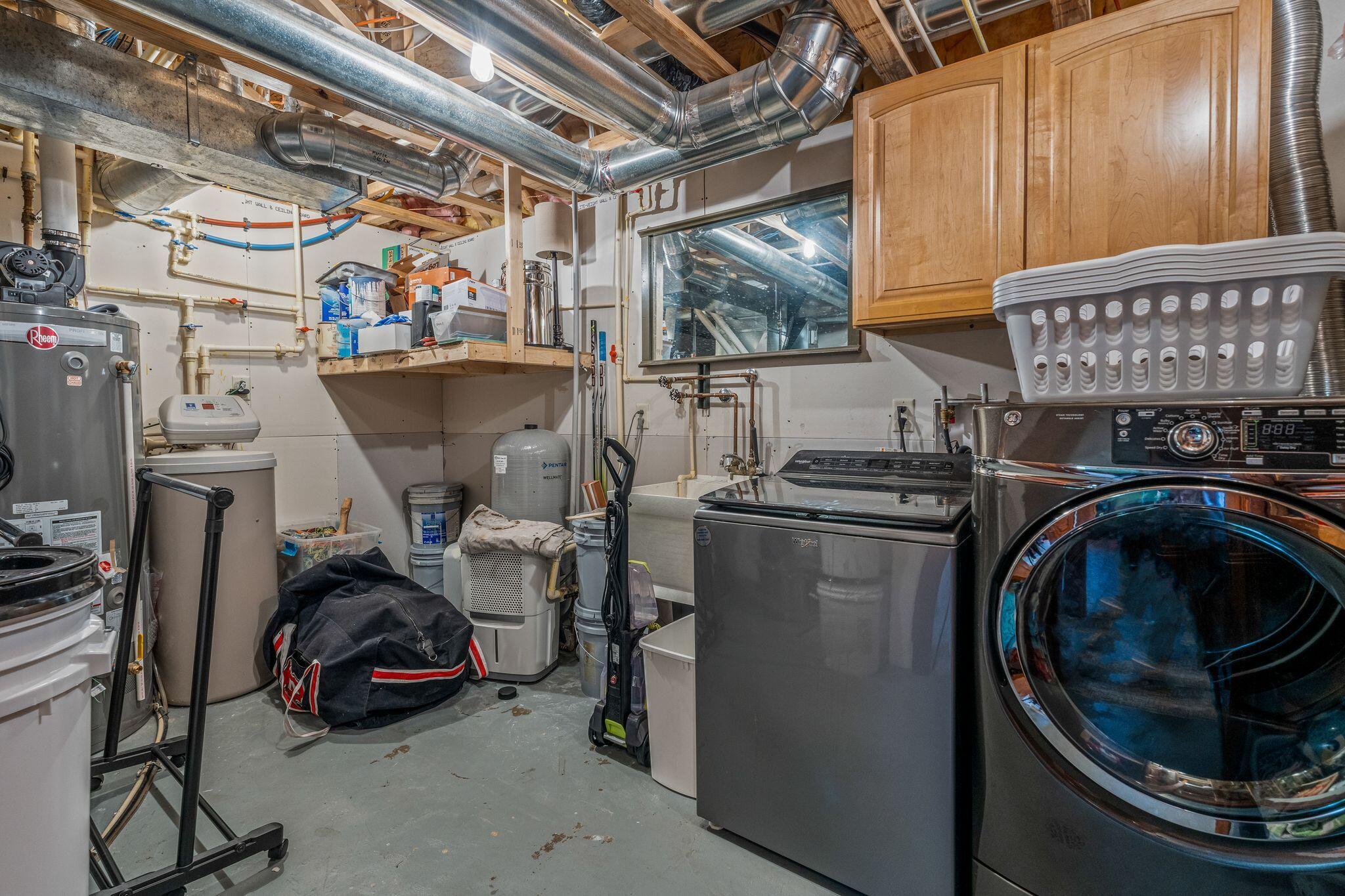 Wisconsin Lake Home for sale (MLS#: 1916433) at 3024  Nagawicka Ave, in Delafield, Wisconsin. (38 of 71)
