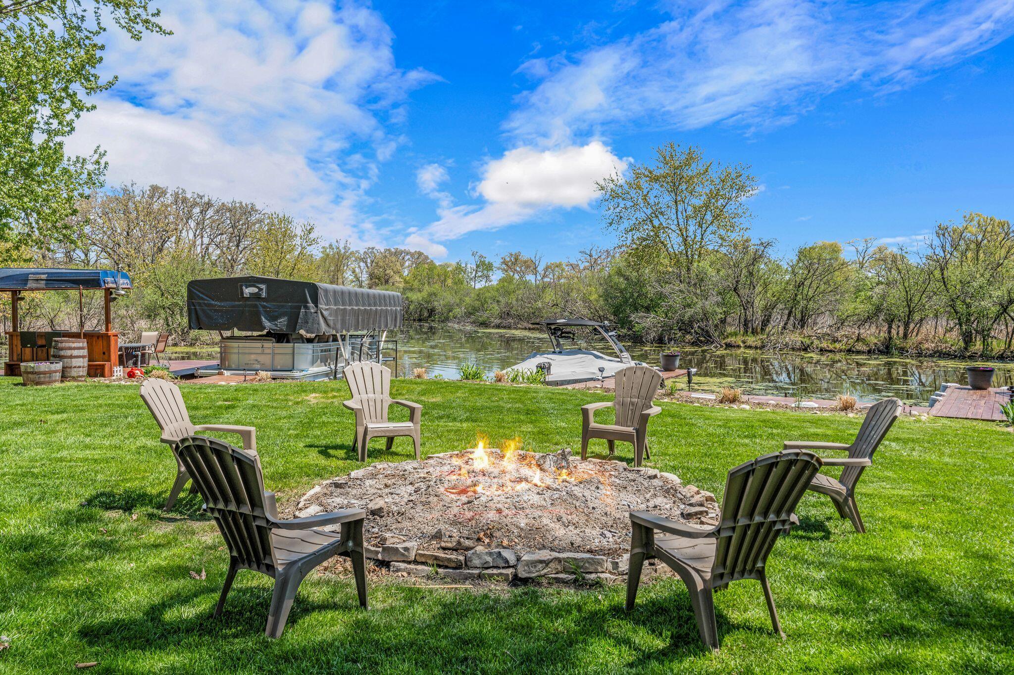 Wisconsin Lake Home for sale (MLS#: 1916433) at 3024  Nagawicka Ave, in Delafield, Wisconsin. (40 of 71)