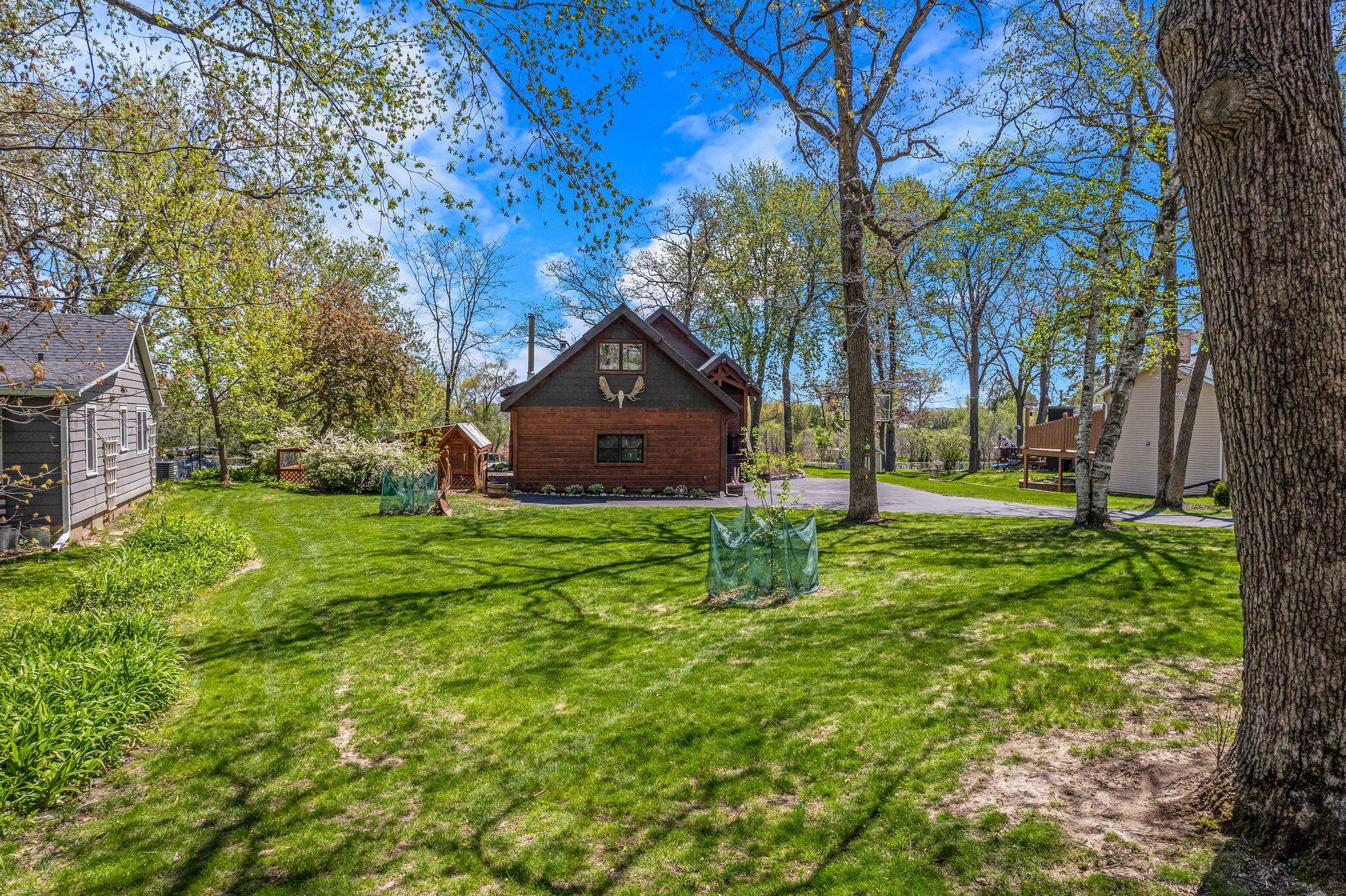 Wisconsin Lake Home for sale (MLS#: 1916433) at 3024  Nagawicka Ave, in Delafield, Wisconsin. (47 of 71)