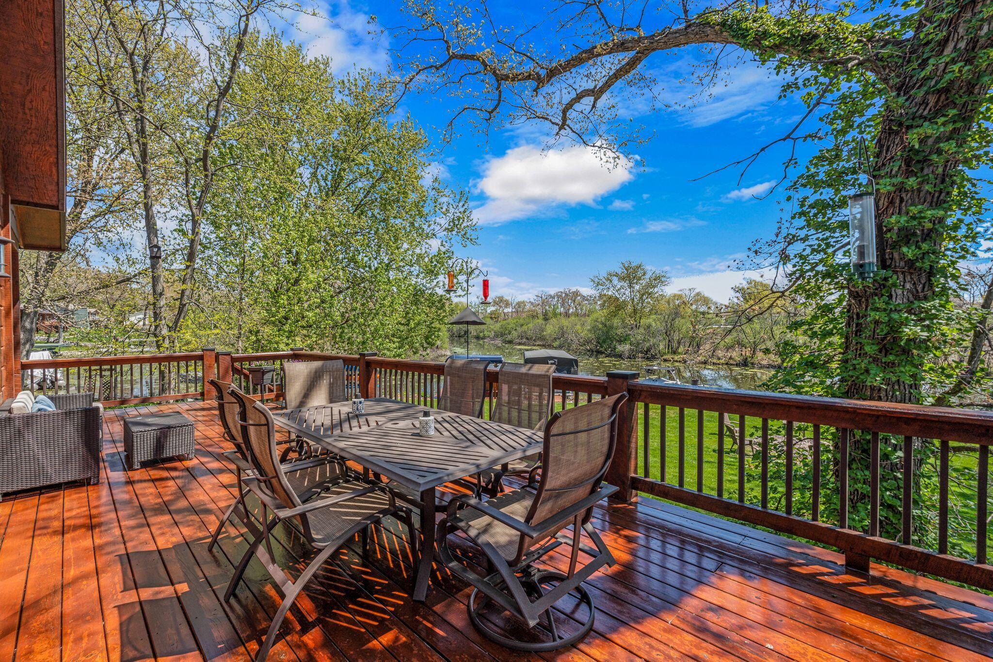 Wisconsin Lake Home for sale (MLS#: 1916433) at 3024  Nagawicka Ave, in Delafield, Wisconsin. (8 of 71)