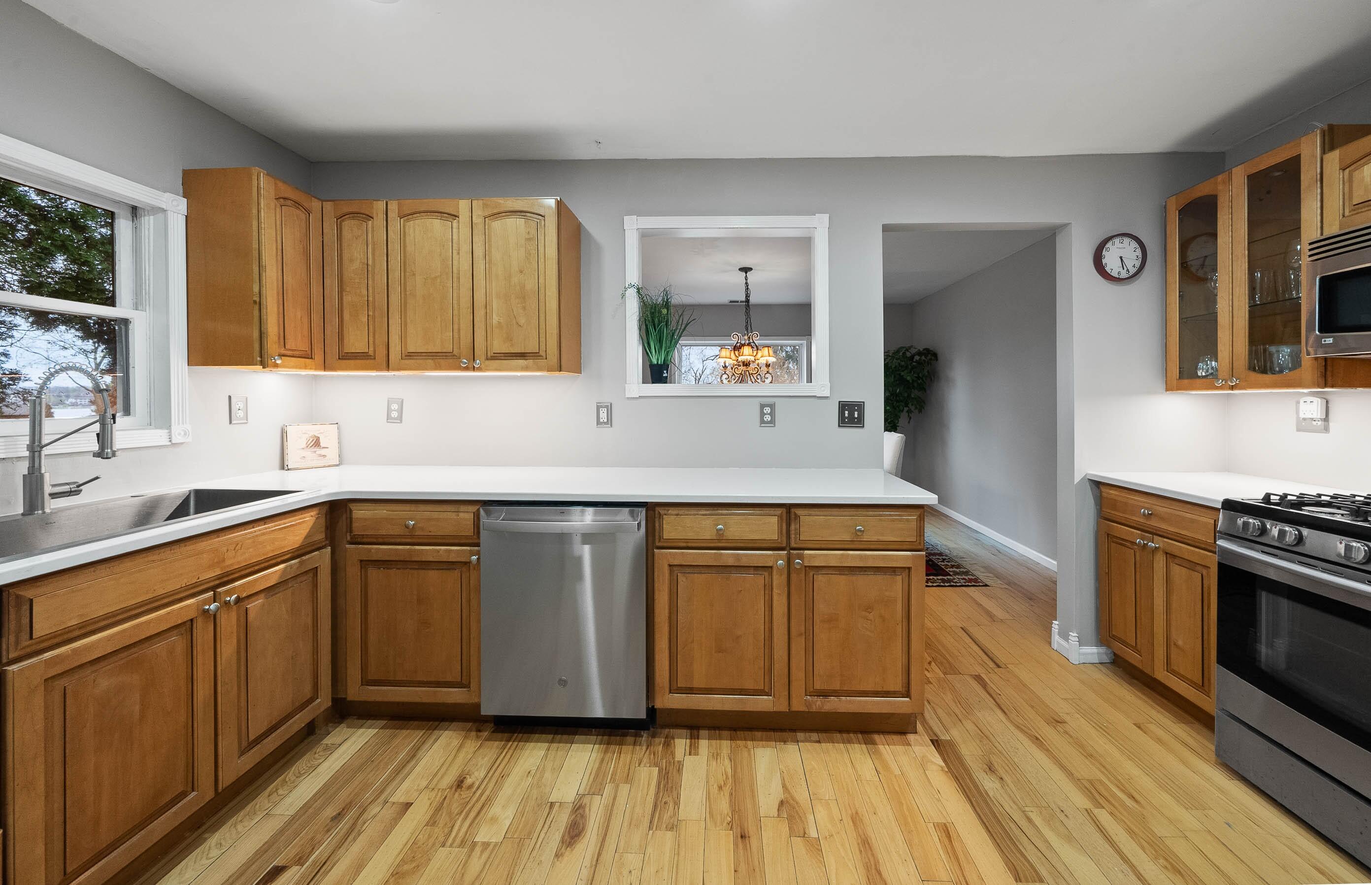 Wisconsin Lake Home for sale (MLS#: 1916575) at 1553  Orchard Ln, in Lake Geneva, Wisconsin. (17 of 51)
