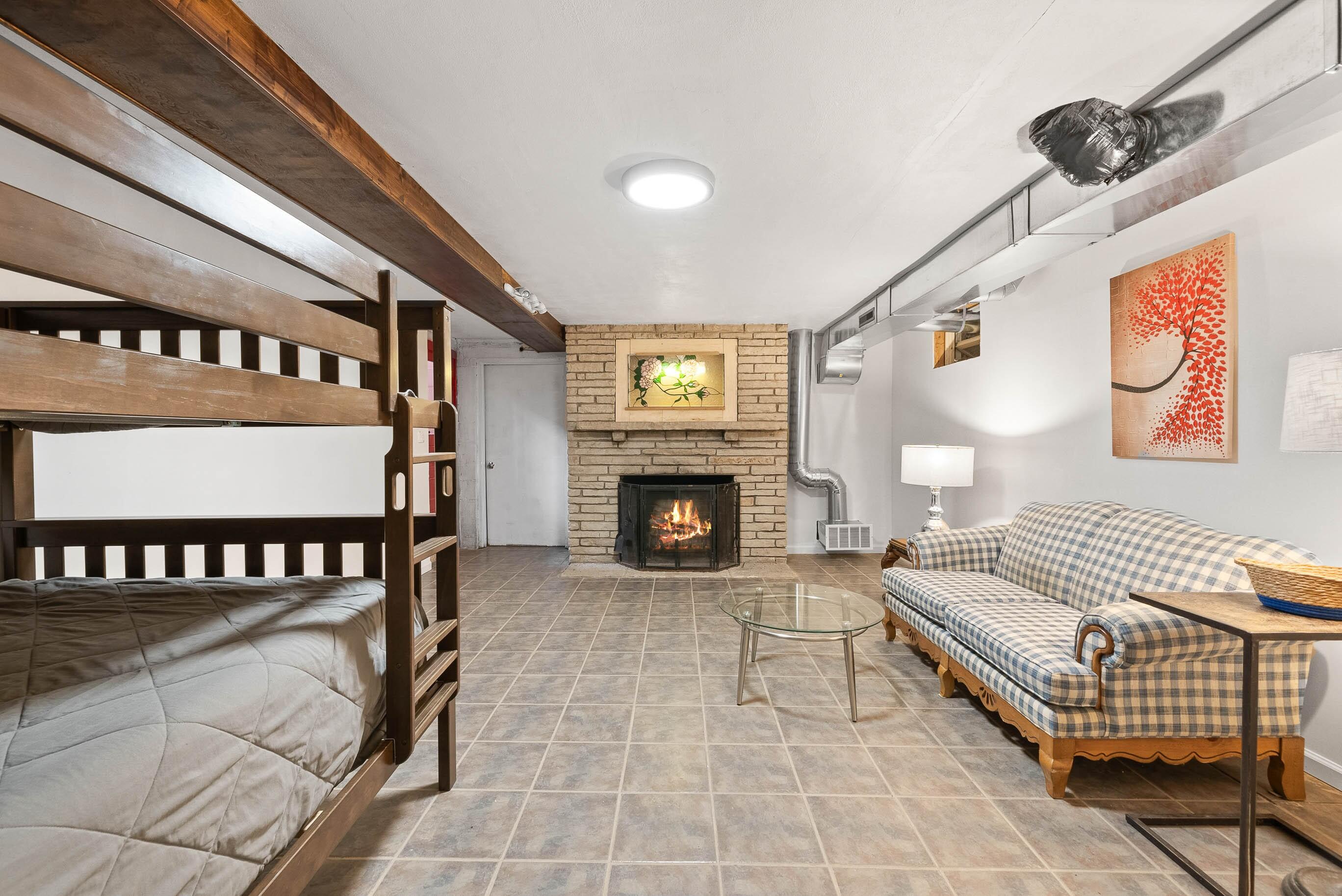 Wisconsin Lake Home for sale (MLS#: 1916575) at 1553  Orchard Ln, in Lake Geneva, Wisconsin. (32 of 51)