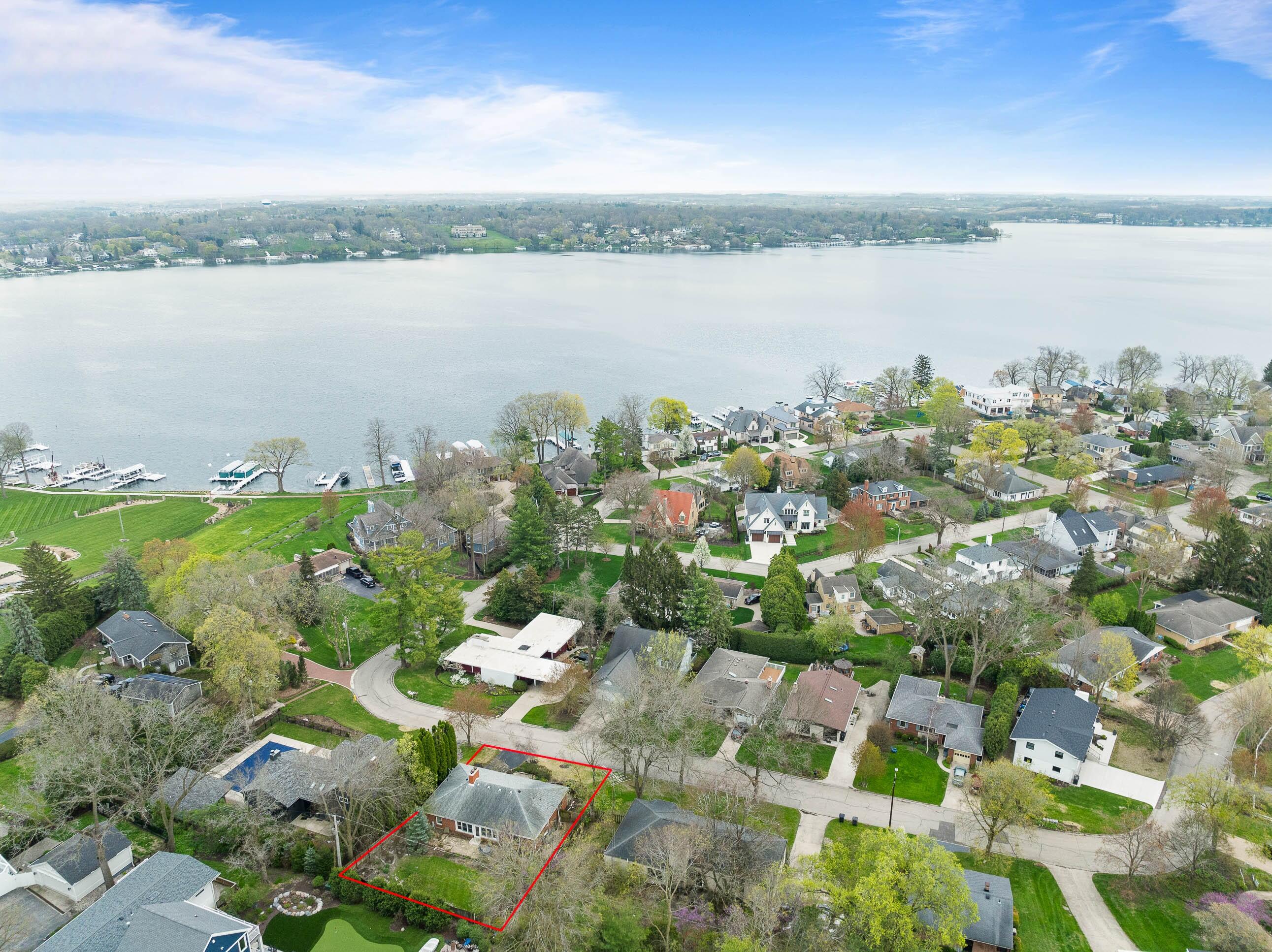 Wisconsin Lake Home for sale (MLS#: 1916575) at 1553  Orchard Ln, in Lake Geneva, Wisconsin. (41 of 51)