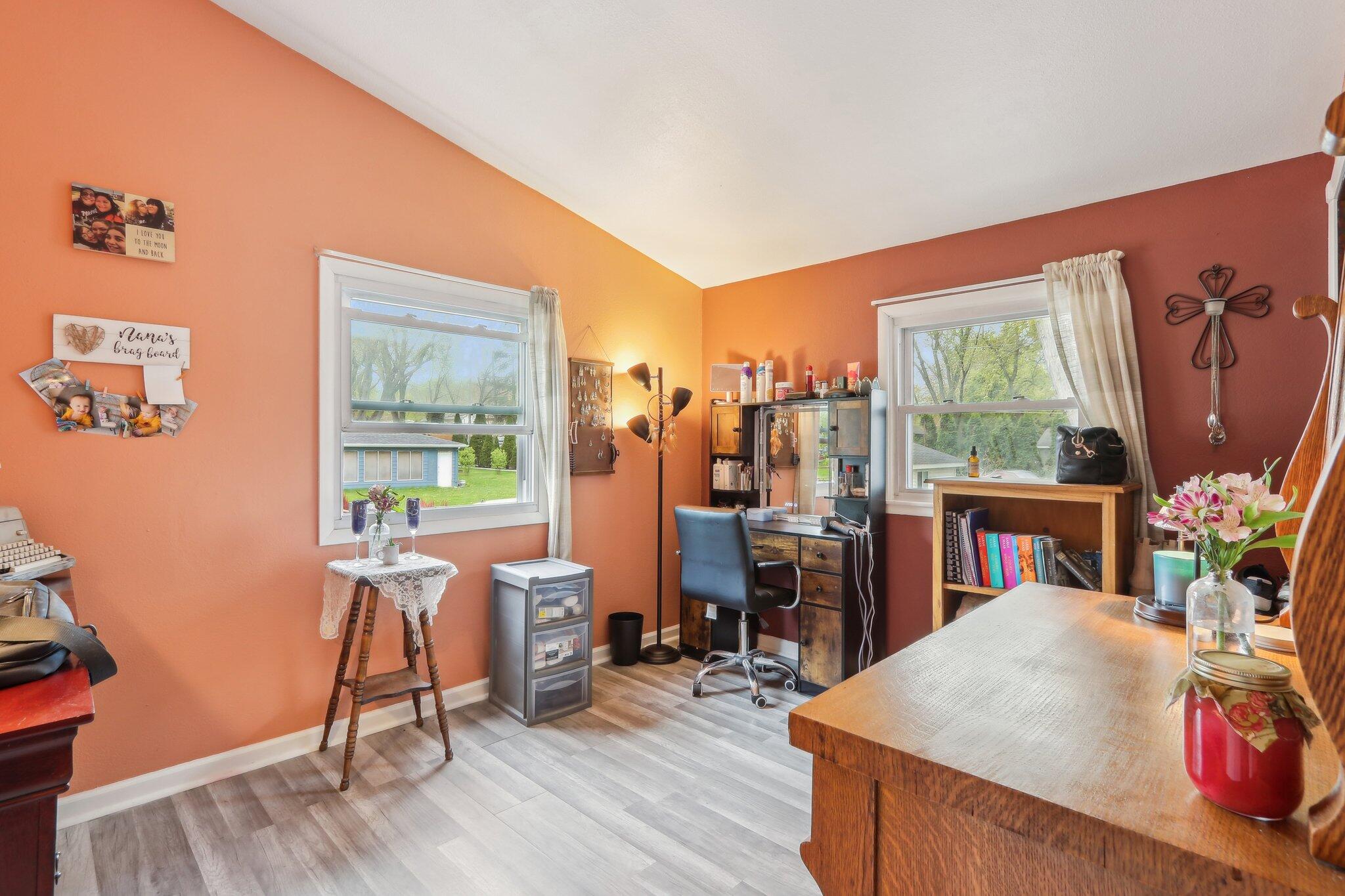 Wisconsin Lake Home for sale (MLS#: 1916697) at 30225  Sumac Dr, in Burlington, Wisconsin. (18 of 65)