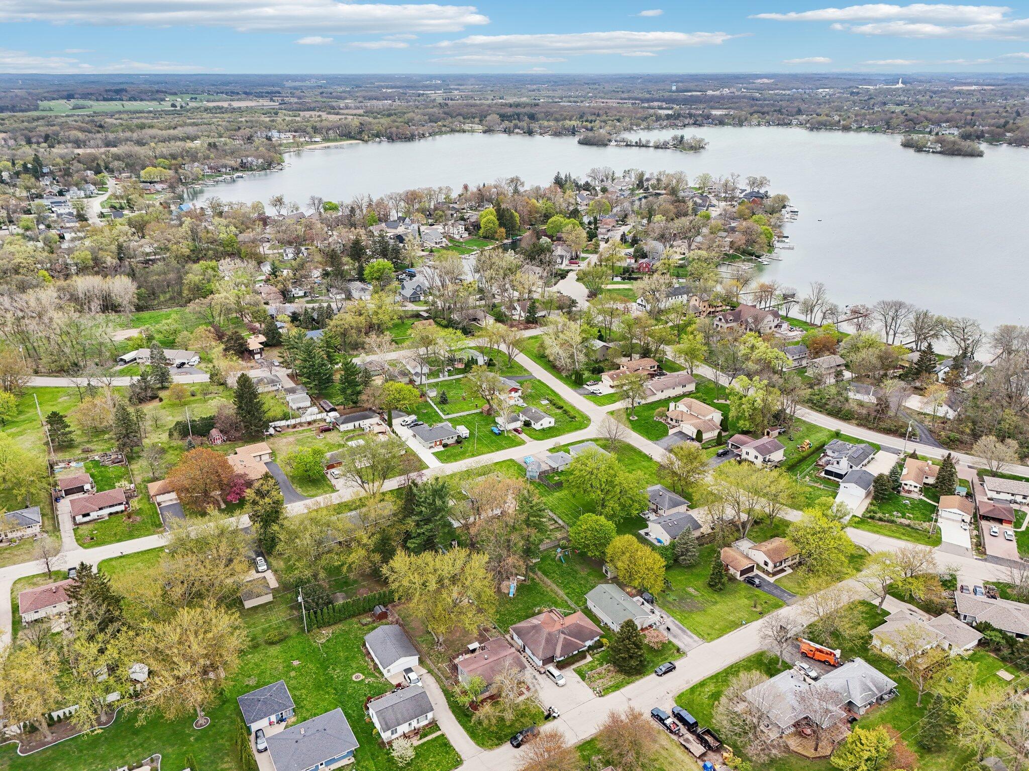 Wisconsin Lake Home for sale (MLS#: 1916697) at 30225  Sumac Dr, in Burlington, Wisconsin. (3 of 65)