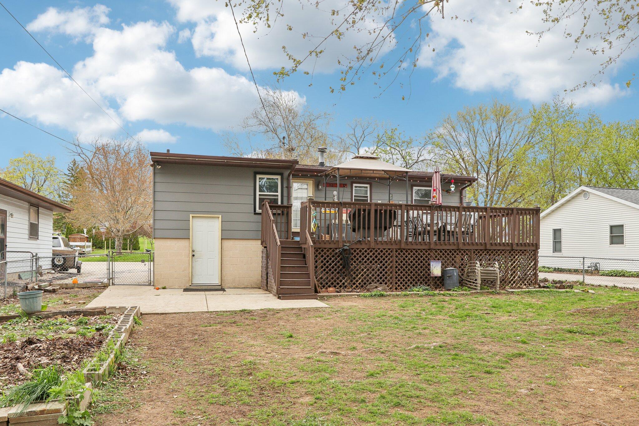 Wisconsin Lake Home for sale (MLS#: 1916697) at 30225  Sumac Dr, in Burlington, Wisconsin. (42 of 65)